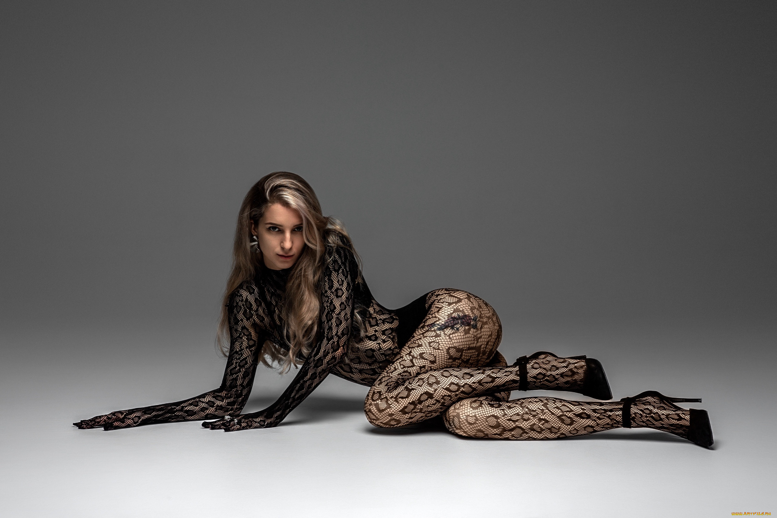 сексуальная, девушка, девушки, -, брюнетки, , шатенки, девушка, женщина, шатенка, темноволосая, сексуальная, модель, звезда, позирует, разная, обувь, верхняя, стильная, одежда, нижнее, эротическое, бельё, трусы, лифчик, колготки, чулки, аксессуары, макияж, и, множество, элементов, на, фотографии