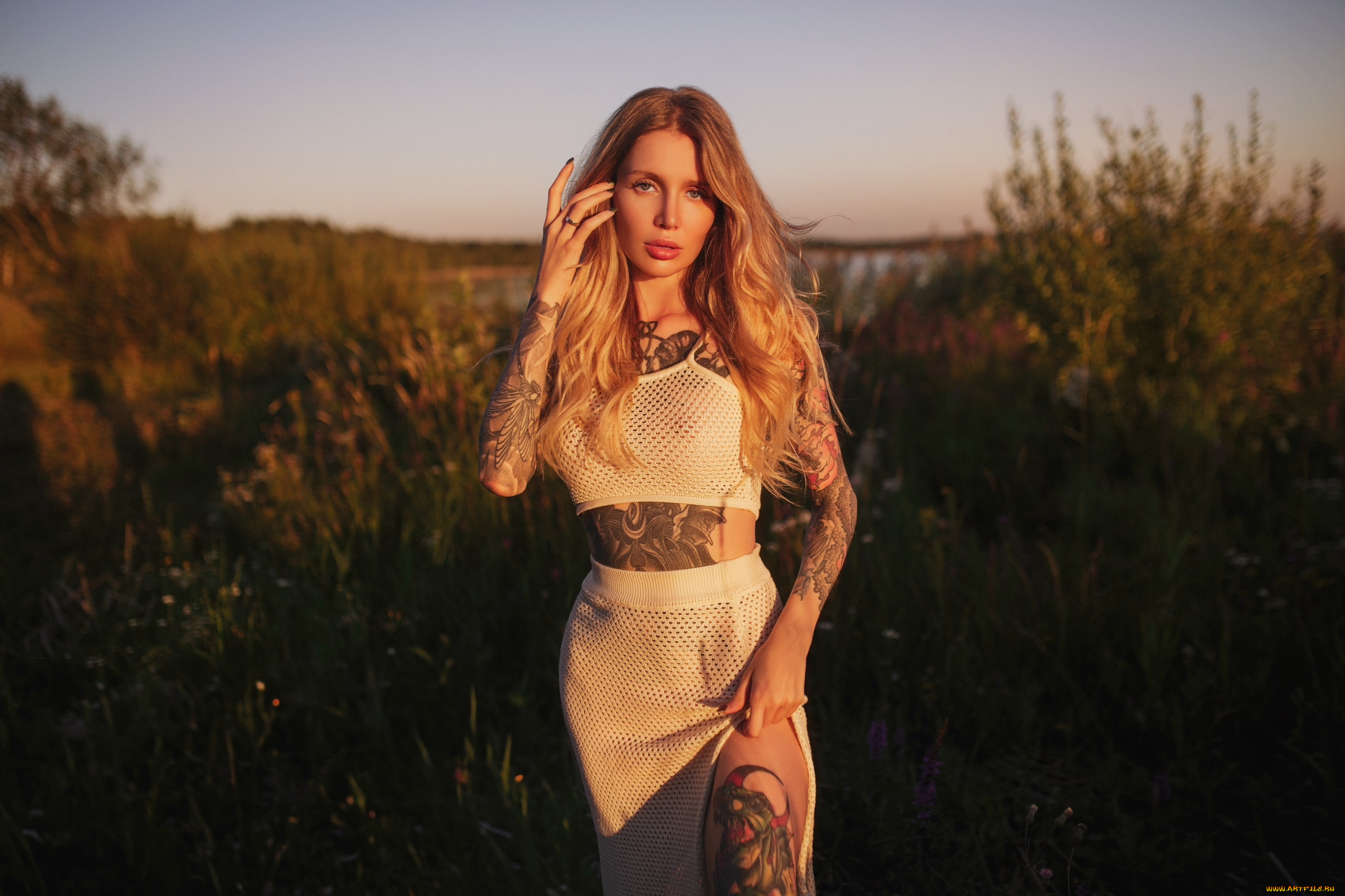 сексуальная, девушка, девушки, -, брюнетки, , шатенки, девушка, женщина, шатенка, темноволосая, сексуальная, модель, звезда, позирует, разная, обувь, верхняя, стильная, одежда, нижнее, эротическое, бельё, трусы, лифчик, колготки, чулки, аксессуары, макияж, и, множество, элементов, на, фотографии