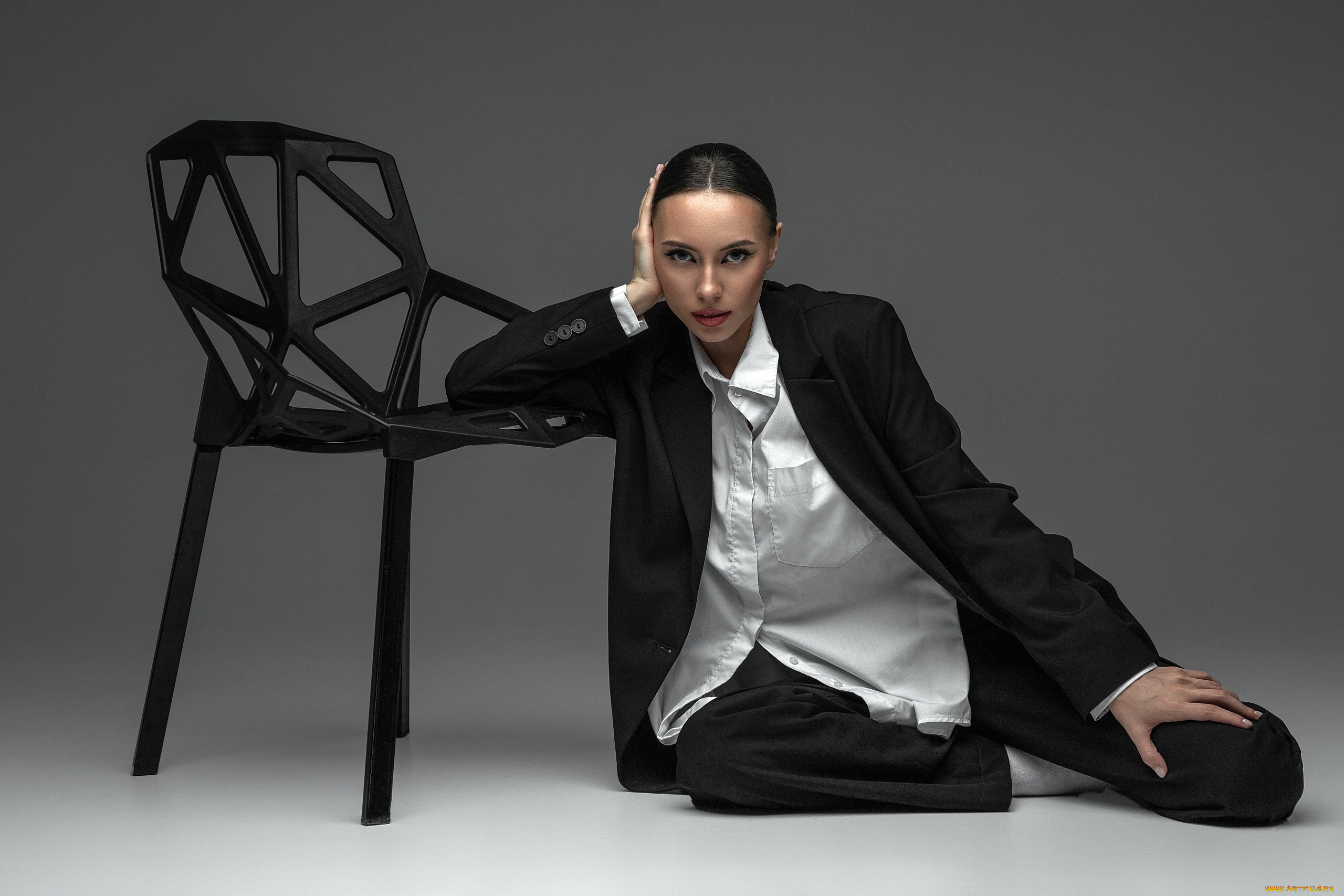 сексуальная, девушка, девушки, -, брюнетки, , шатенки, девушка, женщина, брюнетка, темноволосая, сексуальная, модель, звезда, позирует, разная, обувь, верхняя, стильная, одежда, нижнее, эротическое, бельё, трусы, лифчик, колготки, чулки, аксессуары, макияж, и, множество, элементов, на, фотографии