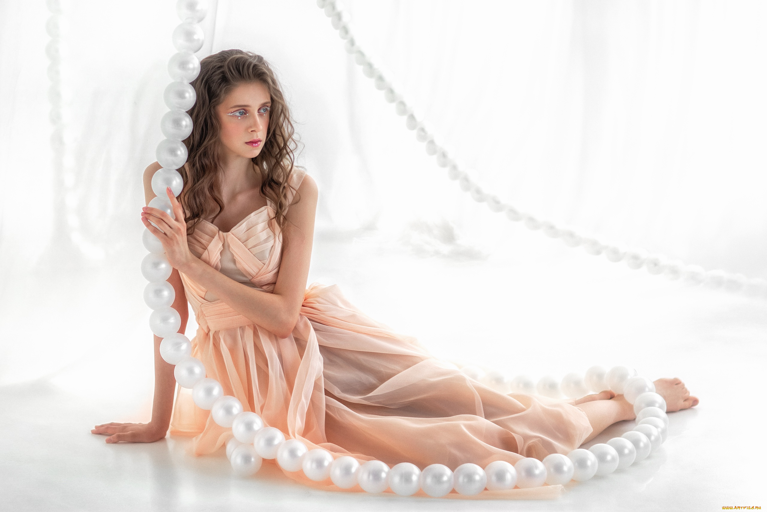 сексуальная, девушка, девушки, -, брюнетки, , шатенки, девушка, женщина, шатенка, темноволосая, сексуальная, модель, звезда, позирует, разная, обувь, верхняя, стильная, одежда, нижнее, эротическое, бельё, трусы, лифчик, колготки, чулки, аксессуары, макияж, и, множество, элементов, на, фотографии