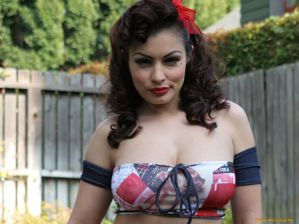 Aria, Giovanni, девушки