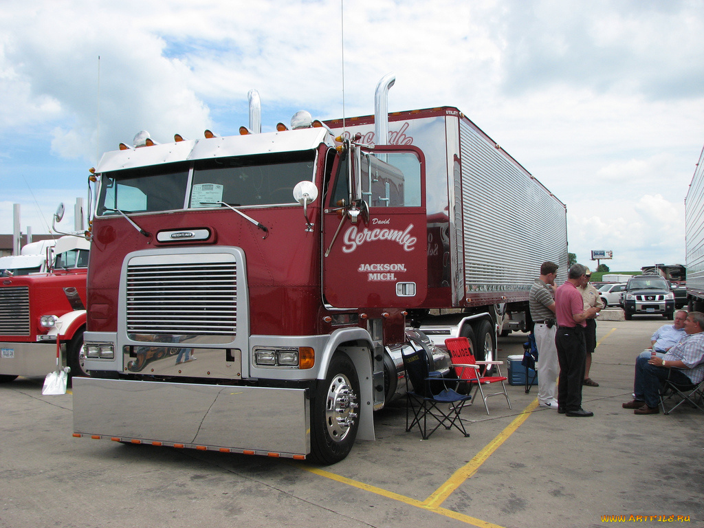 автомобили, freightliner