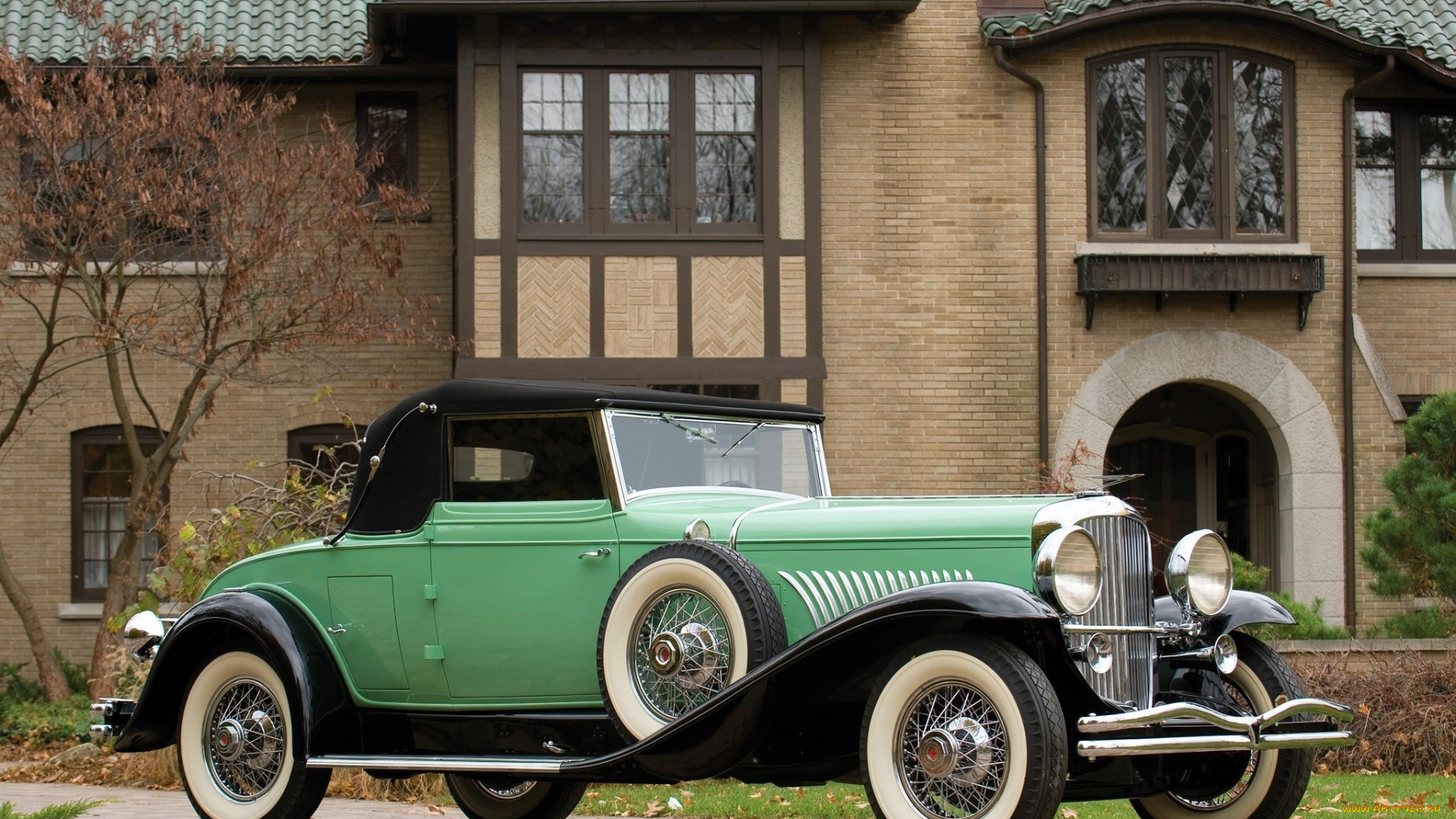 автомобили, классика, дом, дорога, трава, деревья