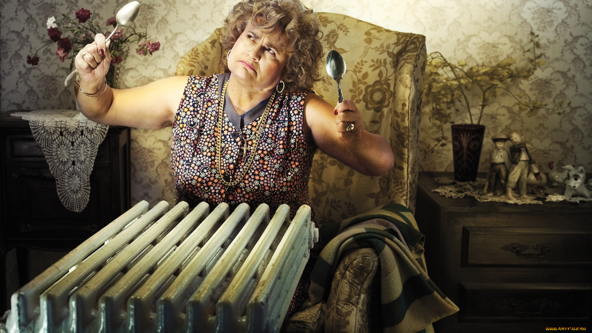 юмор, приколы, тётка, ложки, батарея