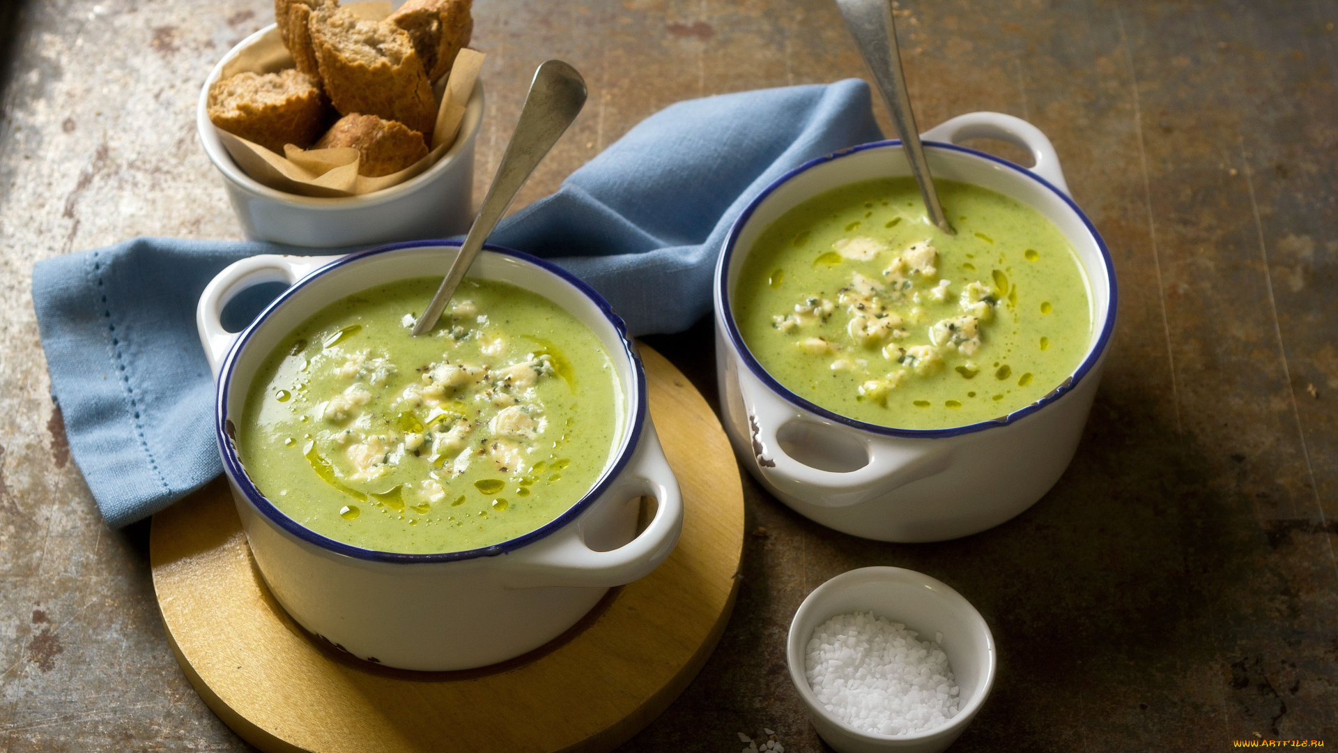 broccoli, and, blue, cheese, soup, еда, первые, блюда, хлеб, соль, суп