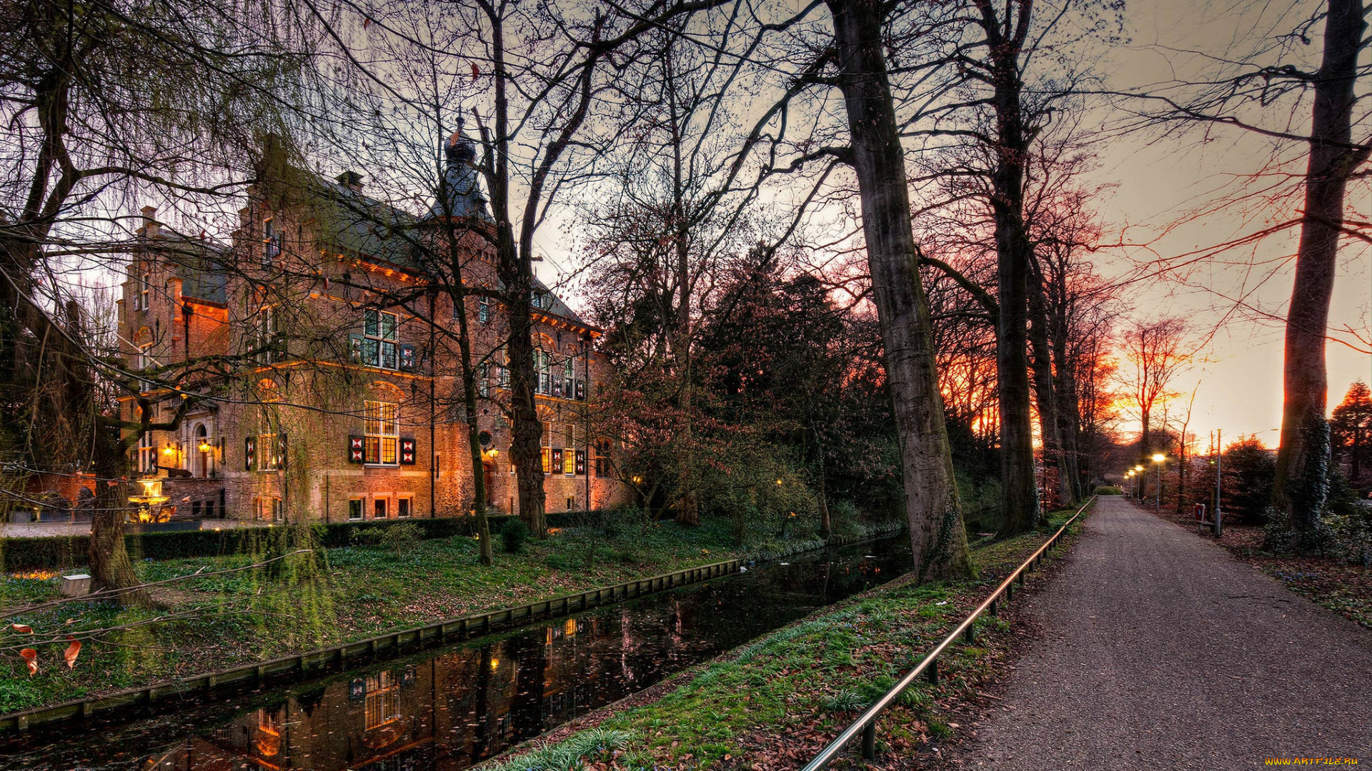 города, -, пейзажи, нидерланды, crabbehof, замок, дорога, канал, деревья, осень, вечер, сумерки, огни