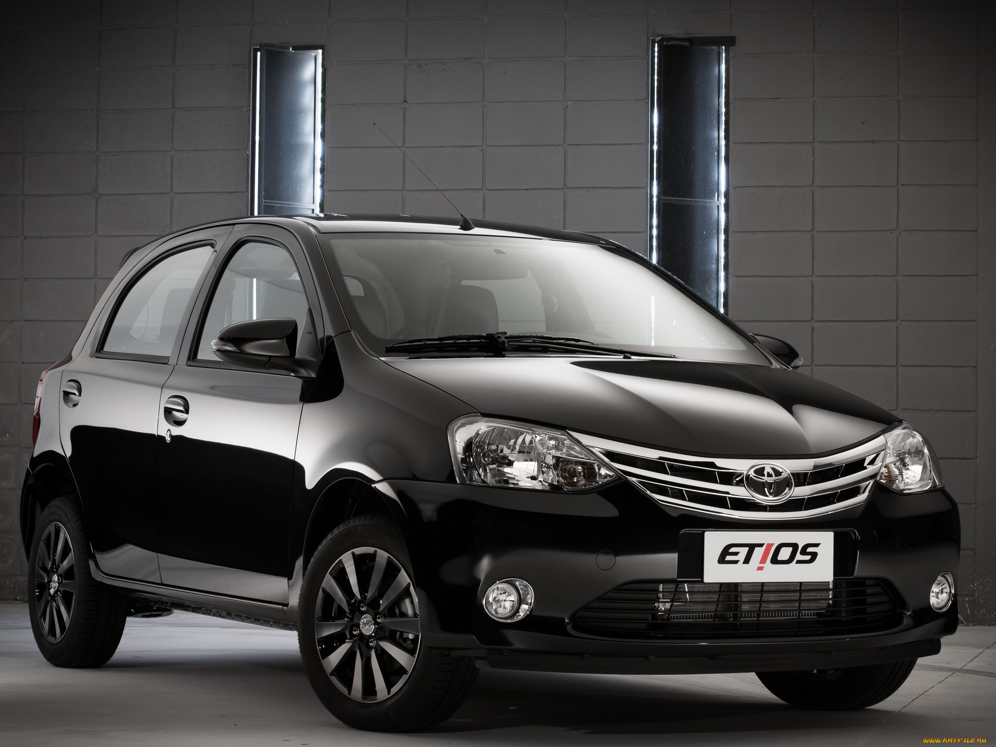 автомобили, toyota, etios, platinum, hatchback, 2014г, темный