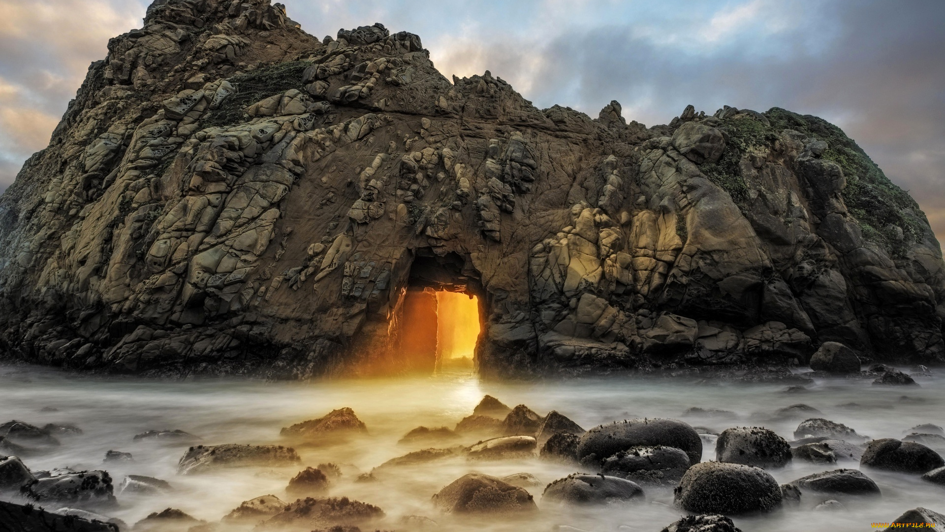 природа, горы, камни, скала, туман, свет, пещера