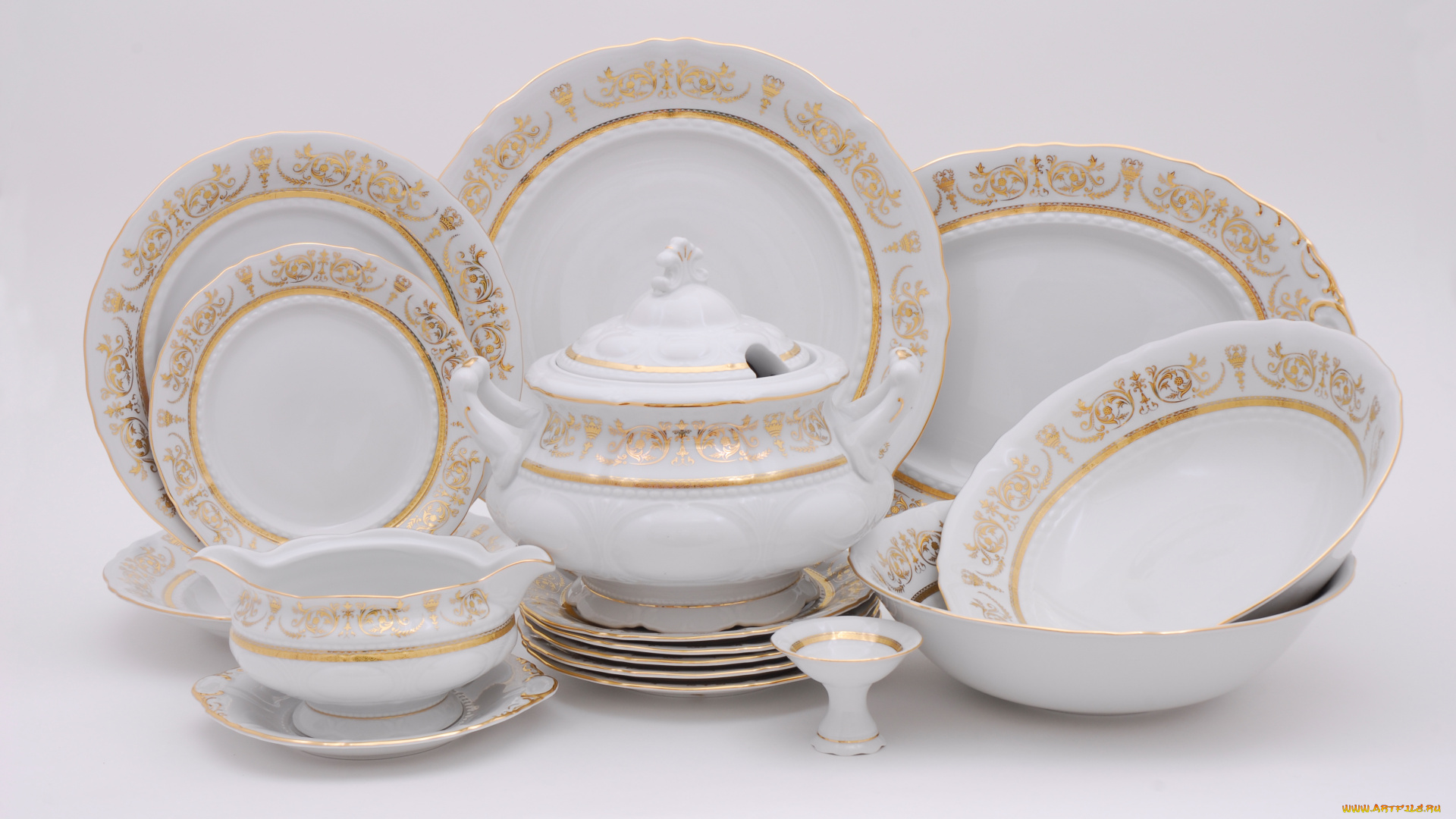 разное, посуда, столовые, приборы, кухонная, утварь, фарфор, чашка, тарелочки, сервиз, чайник