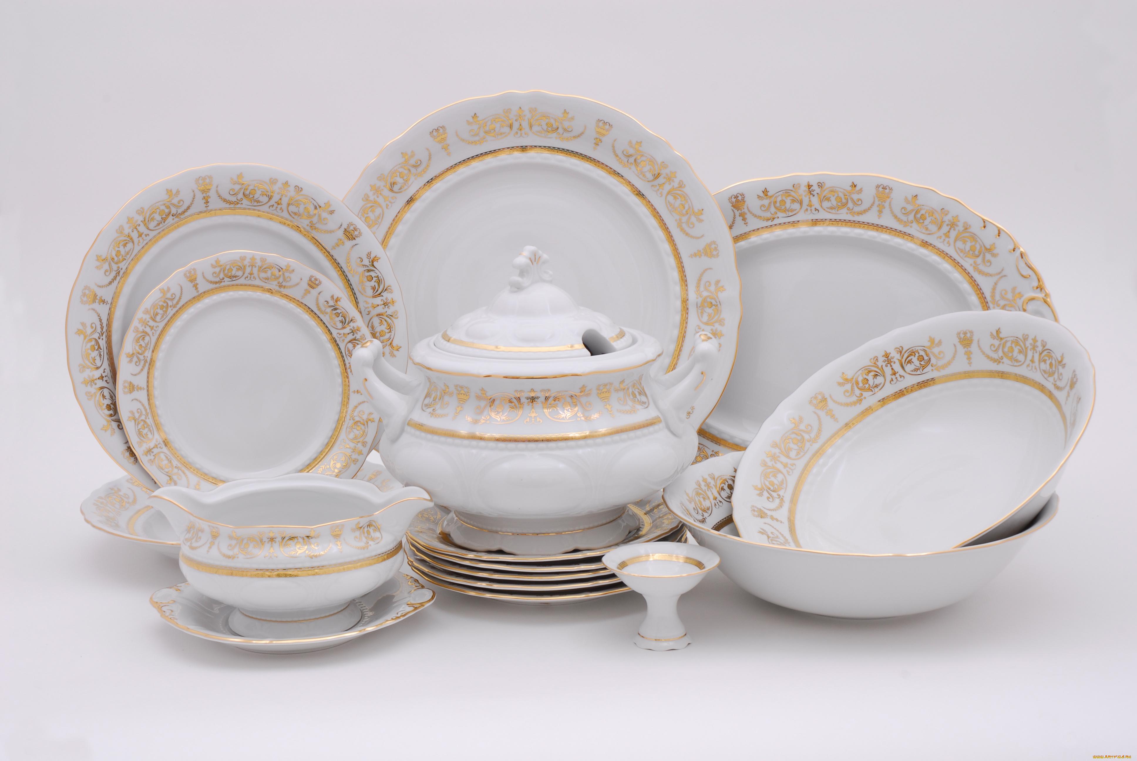 разное, посуда, столовые, приборы, кухонная, утварь, фарфор, чашка, тарелочки, сервиз, чайник