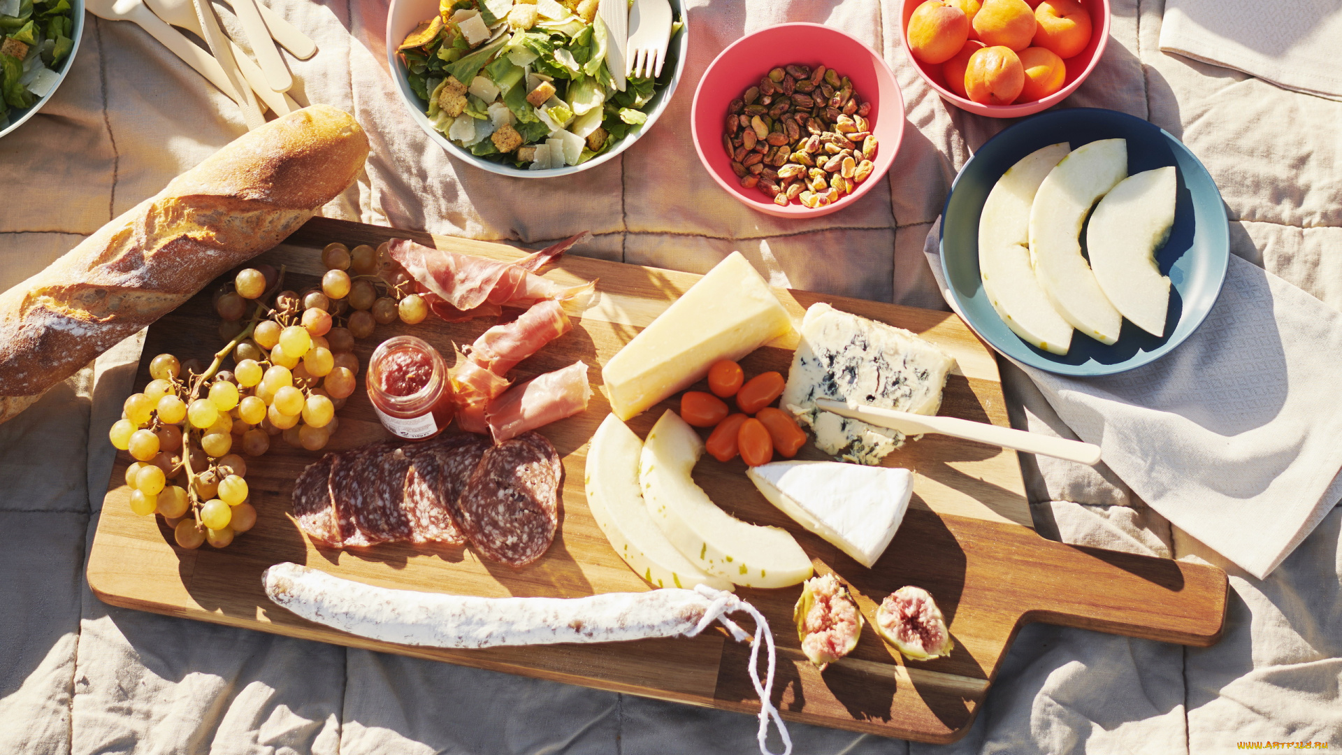 еда, разное, багет, виноград, фрукты, сыр, колбаса, ветчина