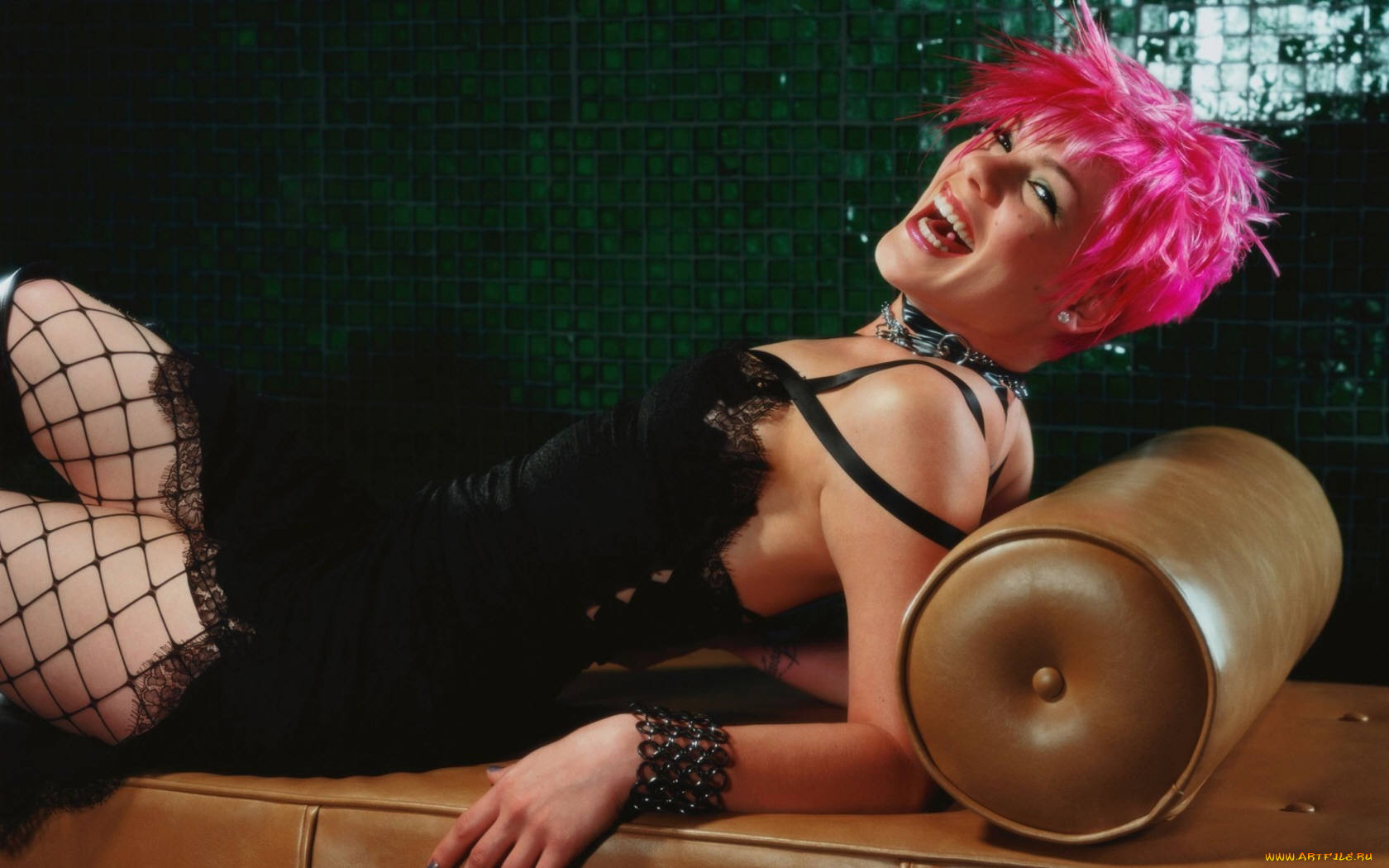 pink, музыка, музыкант, музыкальный, продюсер, актриса, сша, автор-исполнитель, акробат