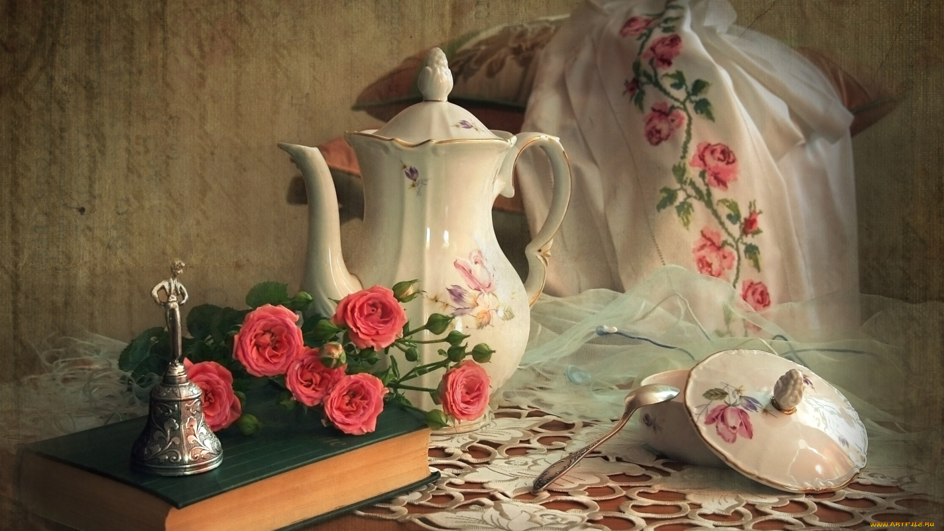 цветы, розы, вышивка, колокольчик, кувшин