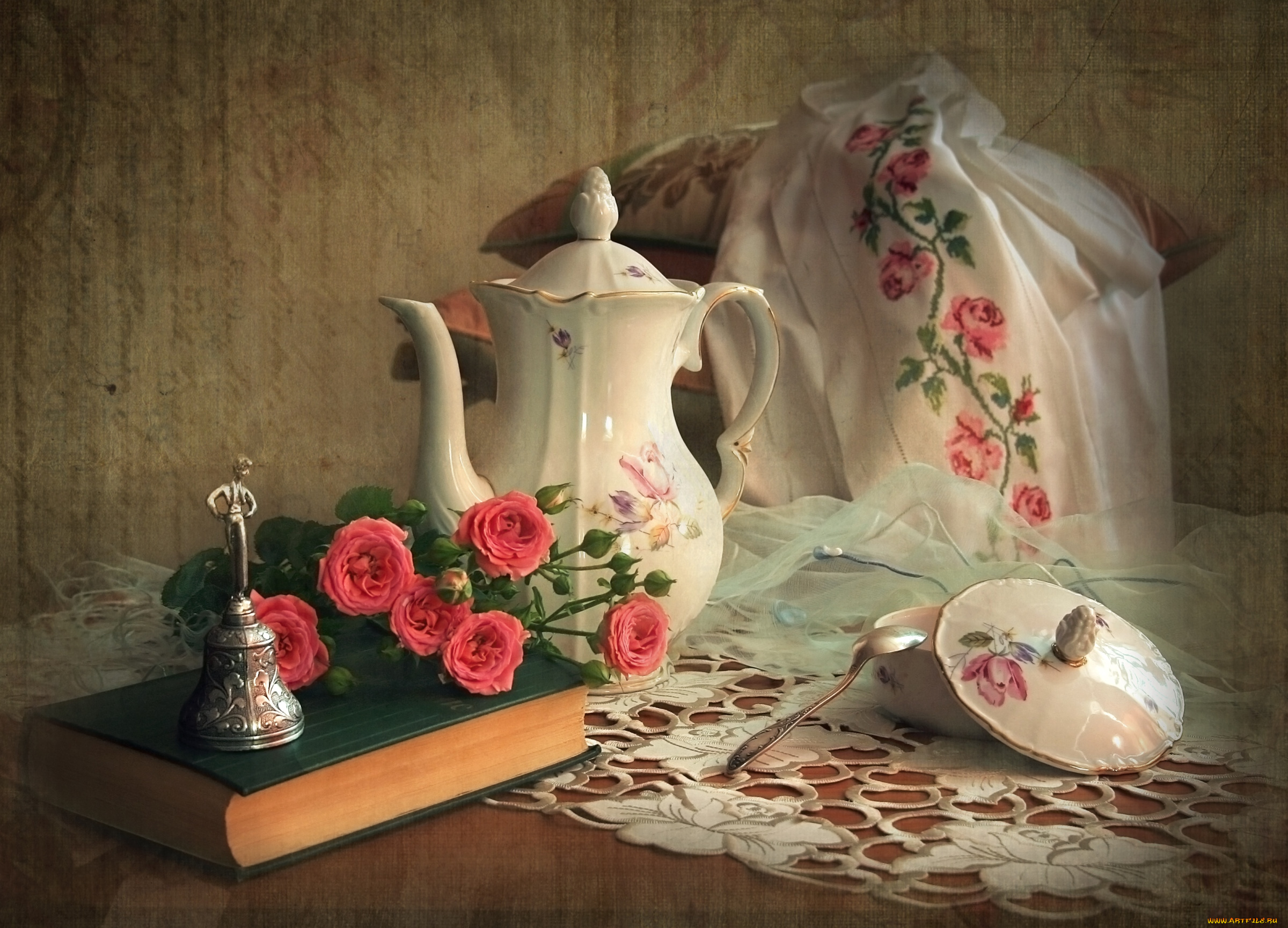 цветы, розы, вышивка, колокольчик, кувшин