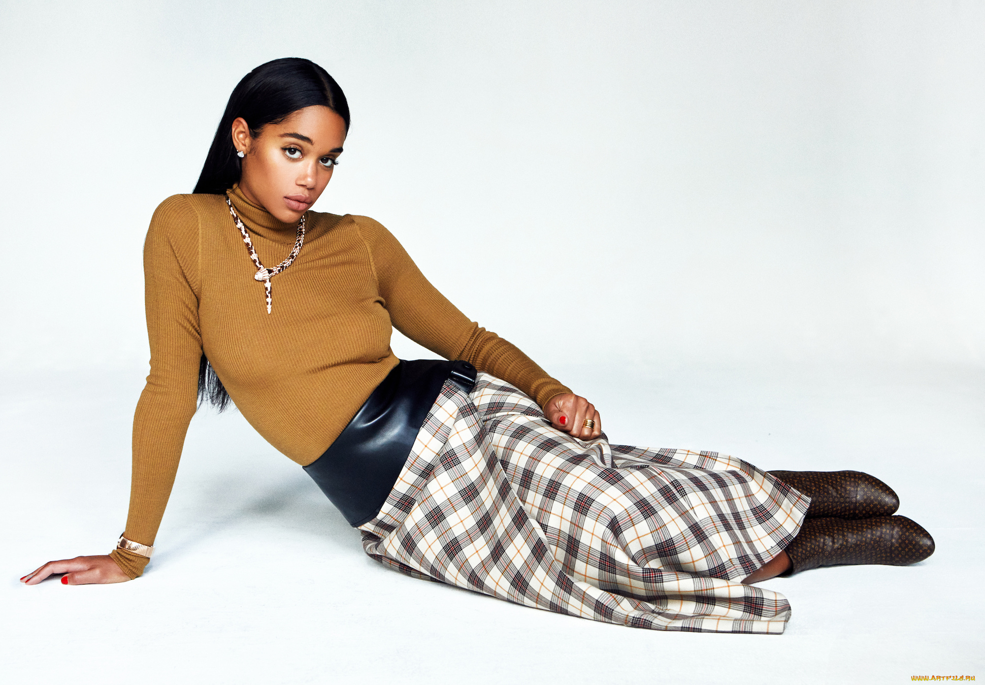 laura, harrier, девушки, темнокожая, брюнетка, актриса, макияж, взгляд, поза, красотка, лицо, модель, девушка, laura, harrier, чернокожая