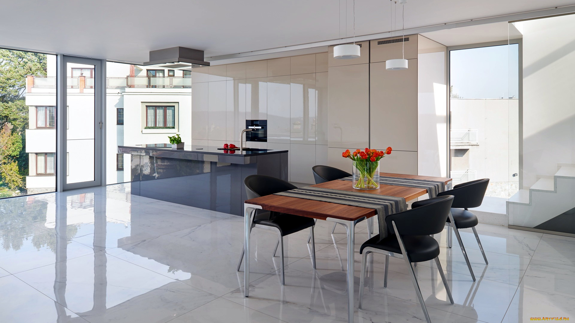 интерьер, кухня, стол, стулья, тюльпаны, ваза