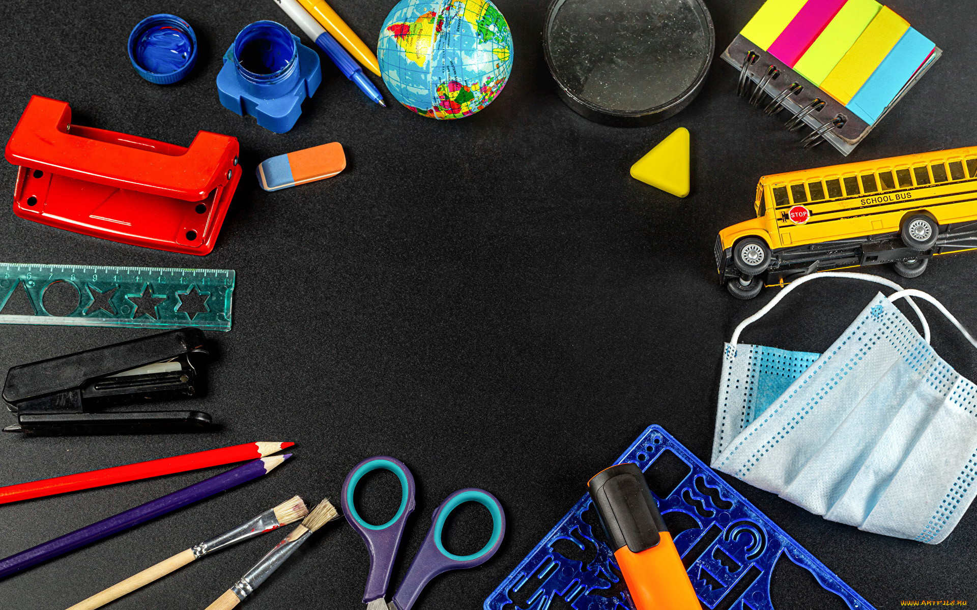 разное, канцелярия, , книги, карандаши, глобус, кисточки, маска