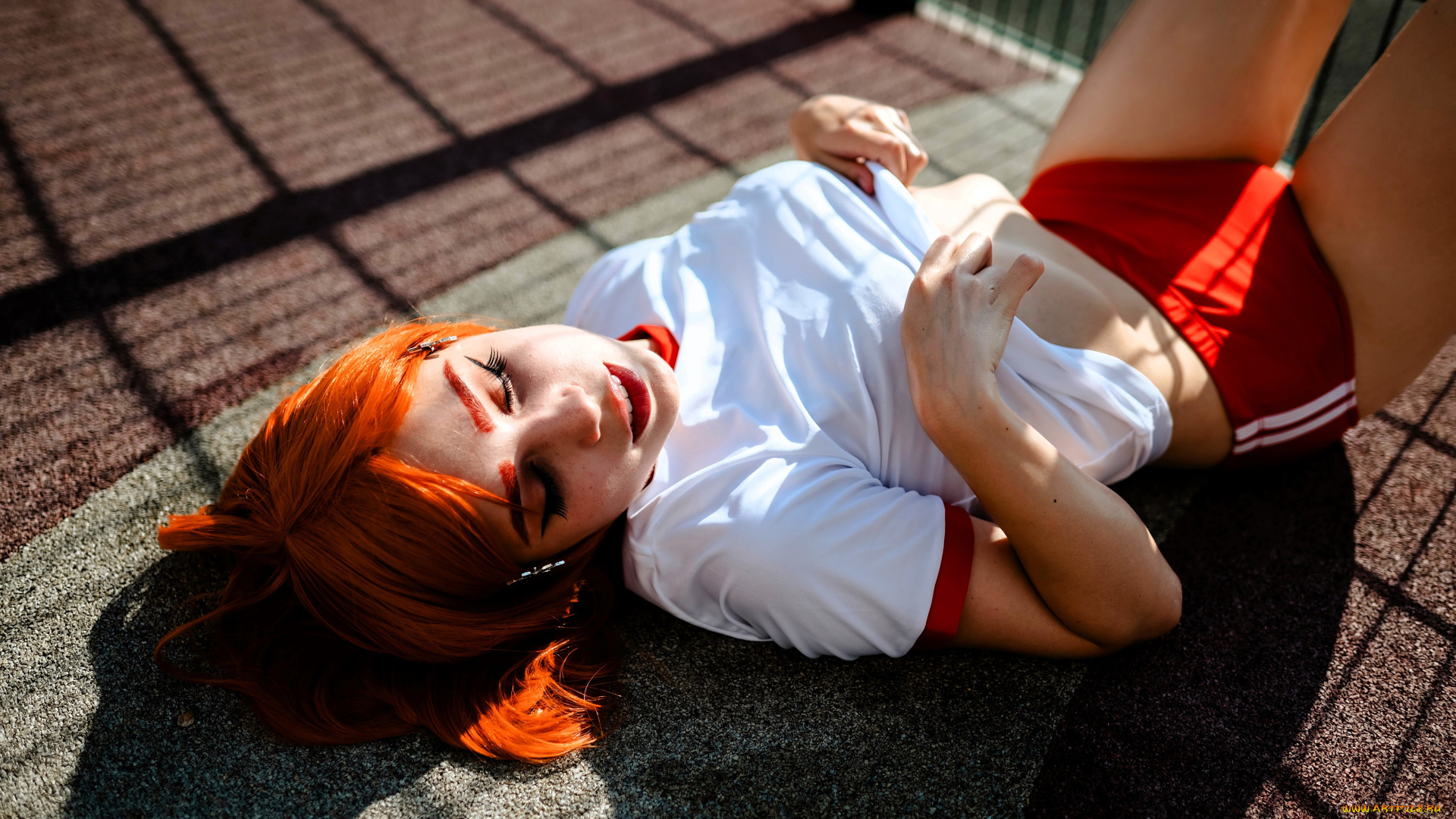 девушки, sofia, lovegood, образ, футболка, шорты, рыжая, площадка