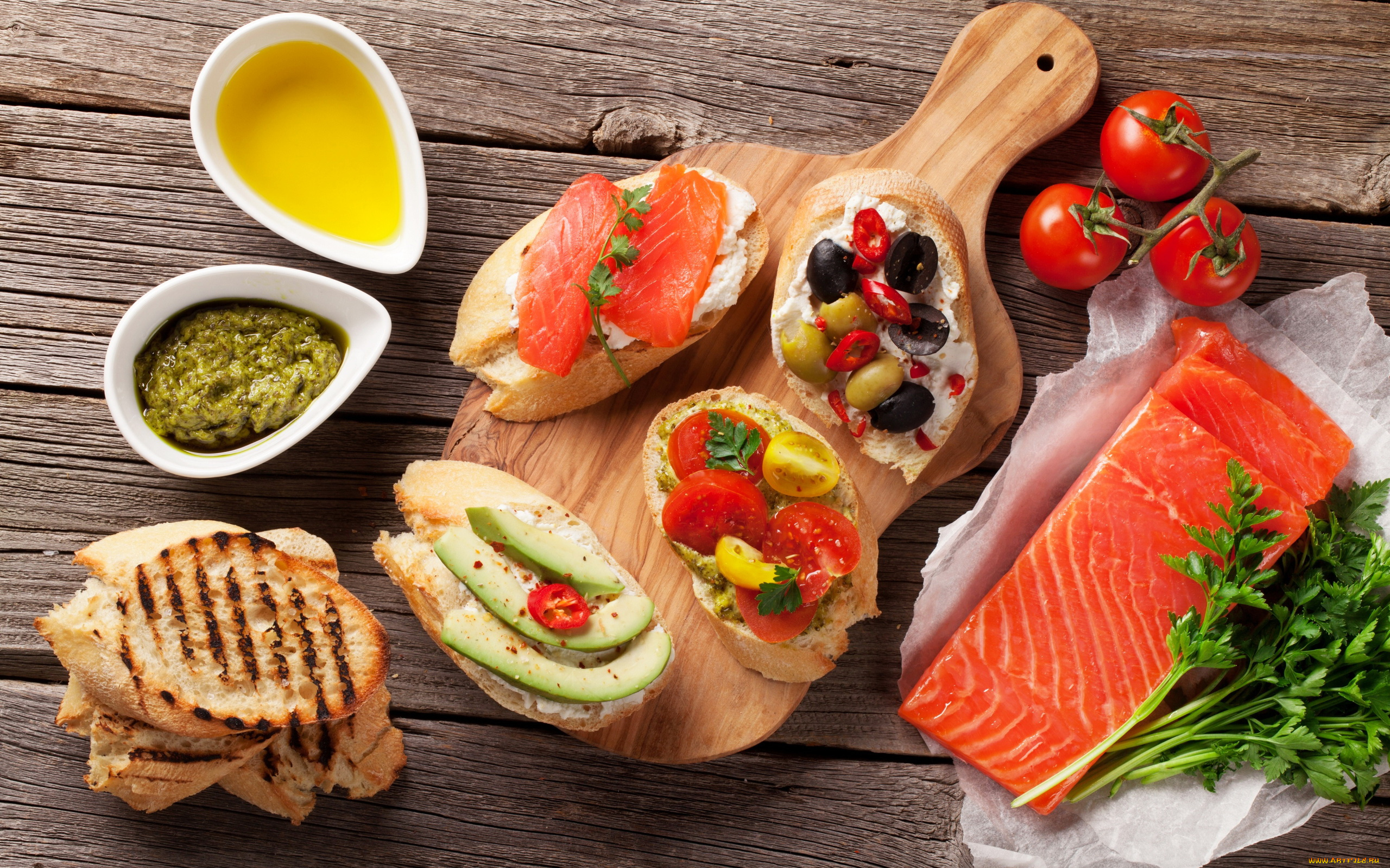 еда, разное, бутерброды, форель, петрушка, помидоры, соусы