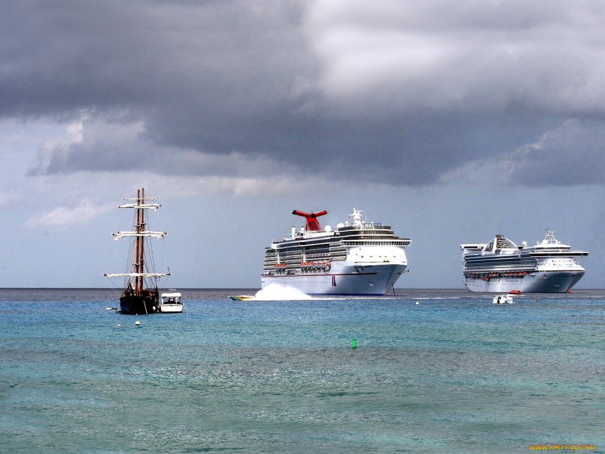 корабли, разные, вместе