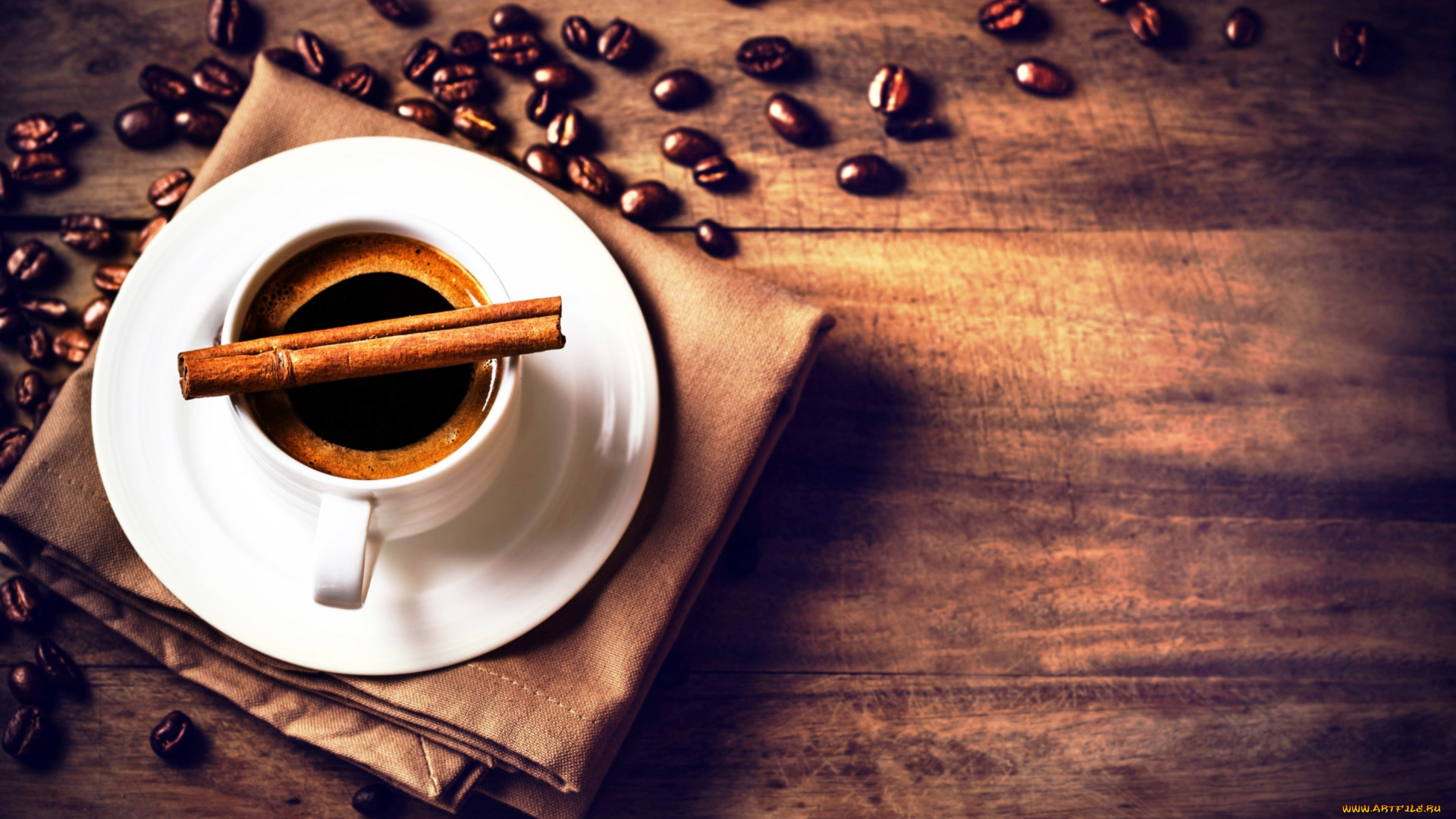 еда, кофе, , кофейные, зёрна, чашка, блюдце, корица, кофейные, зёрна, салфетка, стол, напиток, царапины