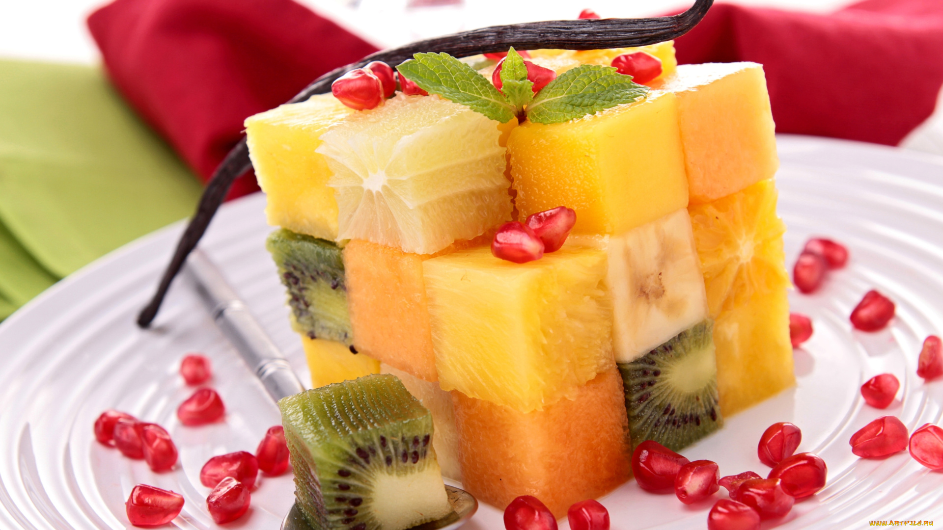еда, мороженое, , десерты, фрукты, салат, кубики, киви, банан, ананас, апельсин, манго, пряности, ваниль, бадьян, тарелка