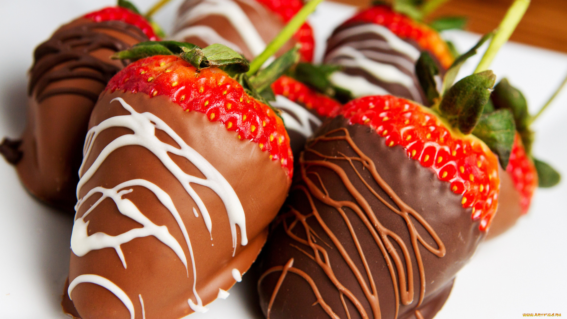 еда, мороженое, , десерты, клубника, ягоды, шоколад, розы, красные, десерт