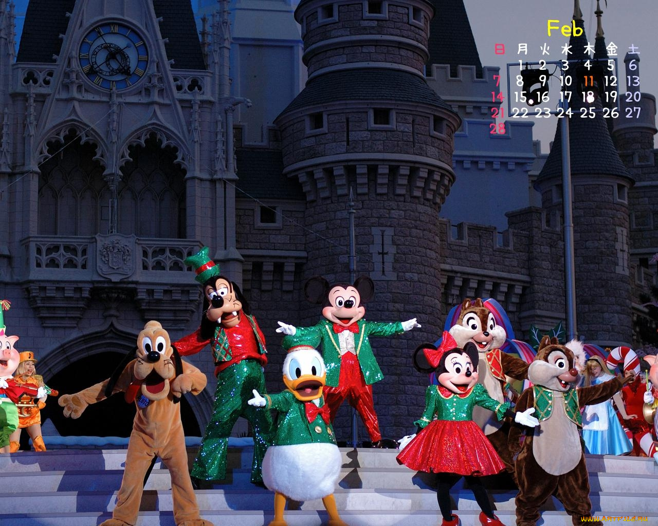 календари, игрушки, маски