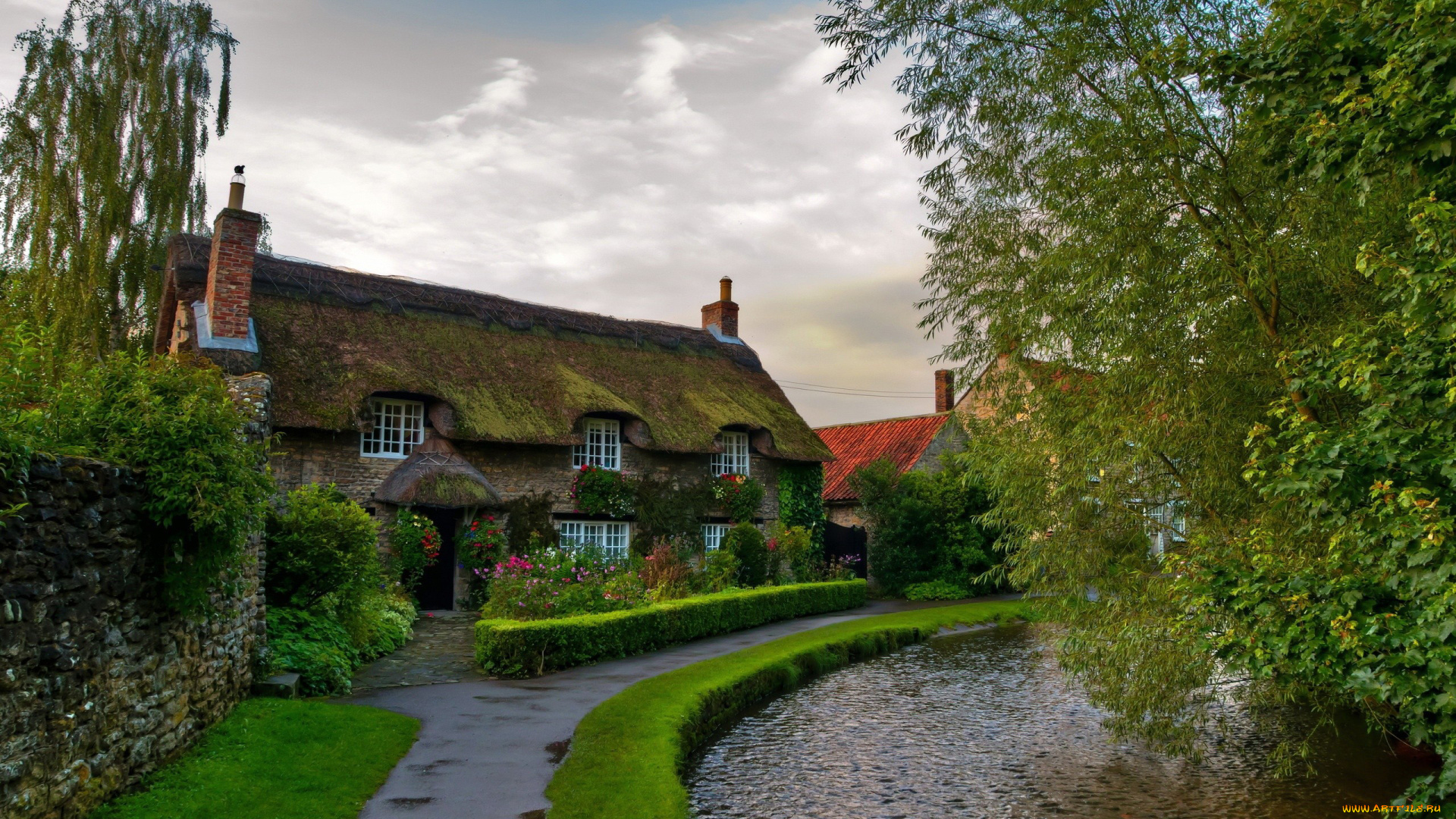 города, здания, дома, река, улочка, домик