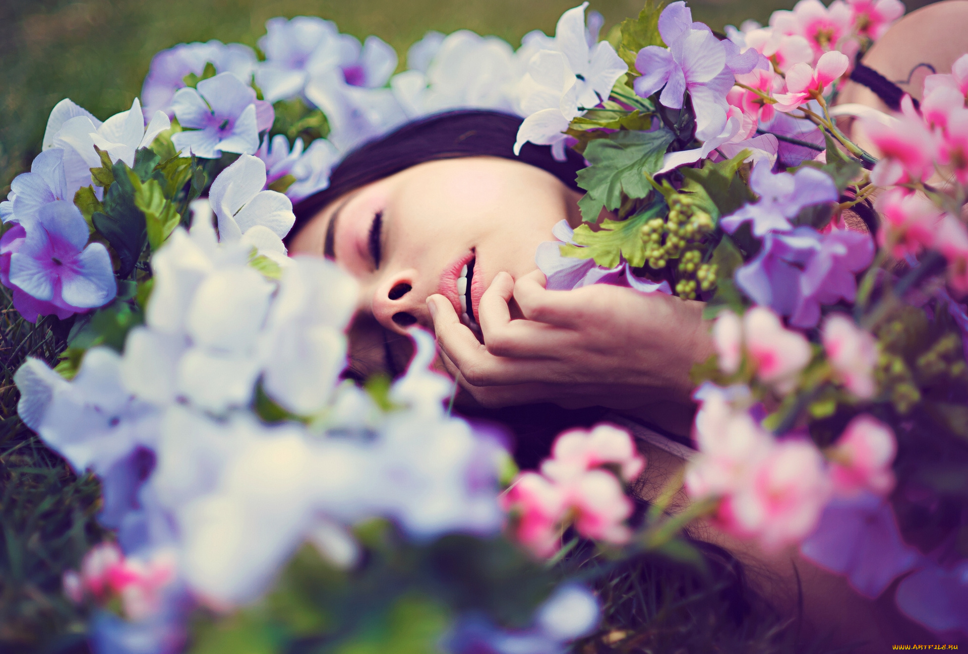 Rachel, Dashae, девушки, цветы