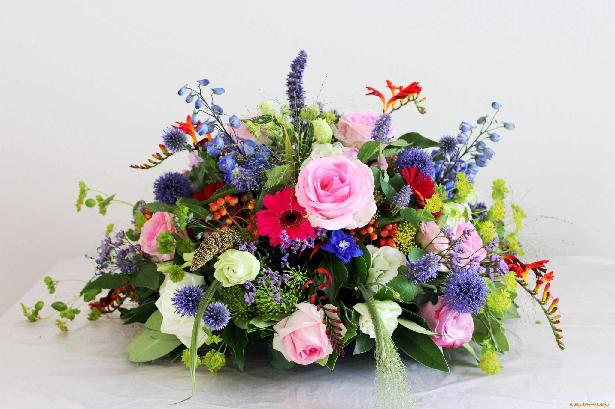 цветы, букеты, композиции, розы, герберы, дельфиниум, эустома