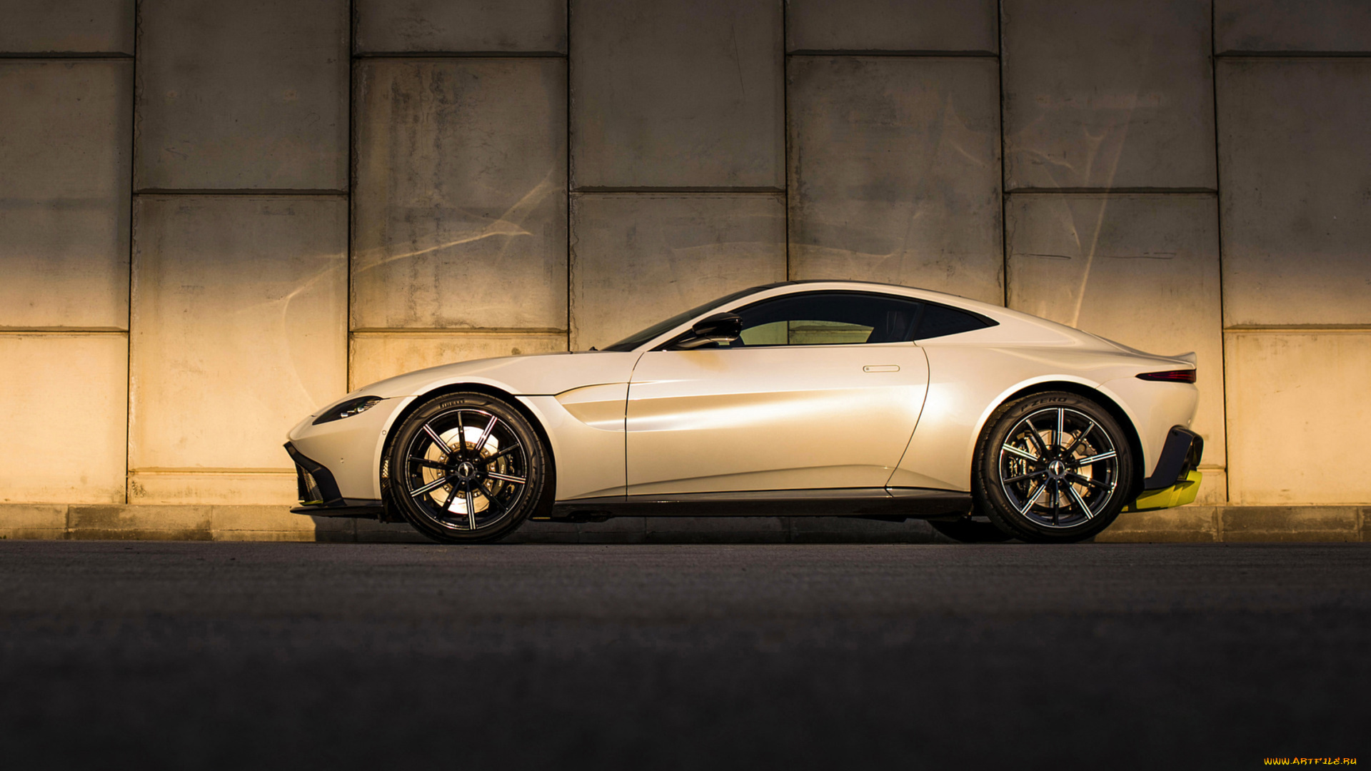 aston, martin, vantage, 2019, автомобили, aston, martin, aston, martin, vantage, 2019, белый