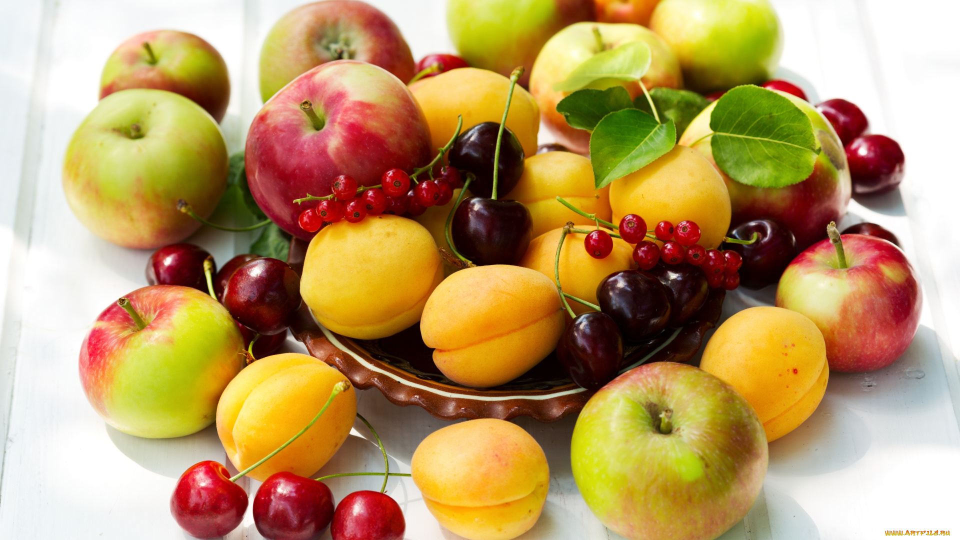 еда, фрукты, , ягоды, ягоды, плоды, яблоки, абрикосы, красная, смородина, черешня