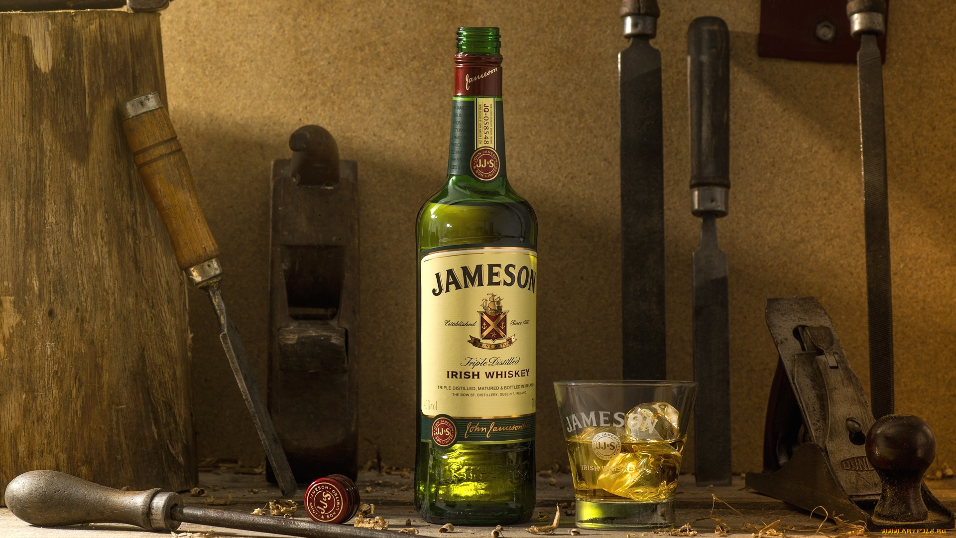 бренды, бренды, напитков, , разное, долото, напильник, виски, инструменты, алкоголь, бутылка, стакан, лед