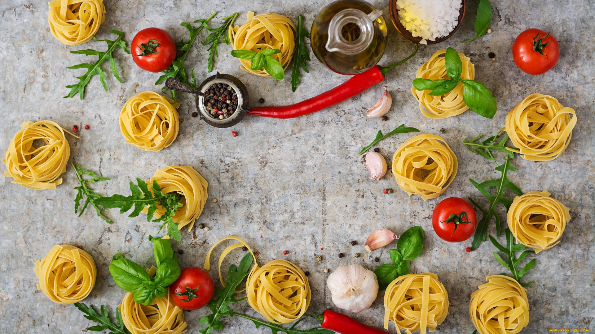 еда, макароны, , макаронные, блюда, перец, чеснок, помидоры, базилик, соль, масло