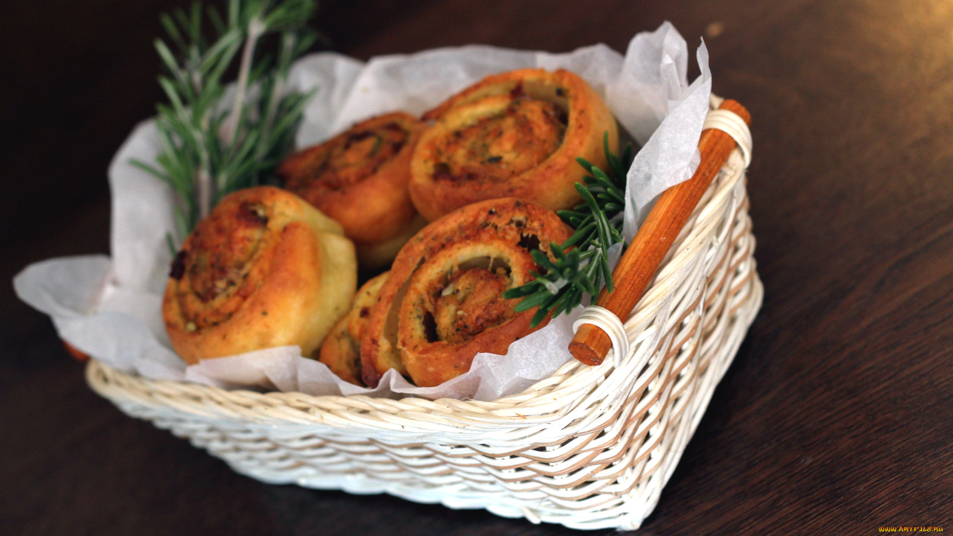 еда, хлеб, , выпечка, булочки, розмарин, корзинка