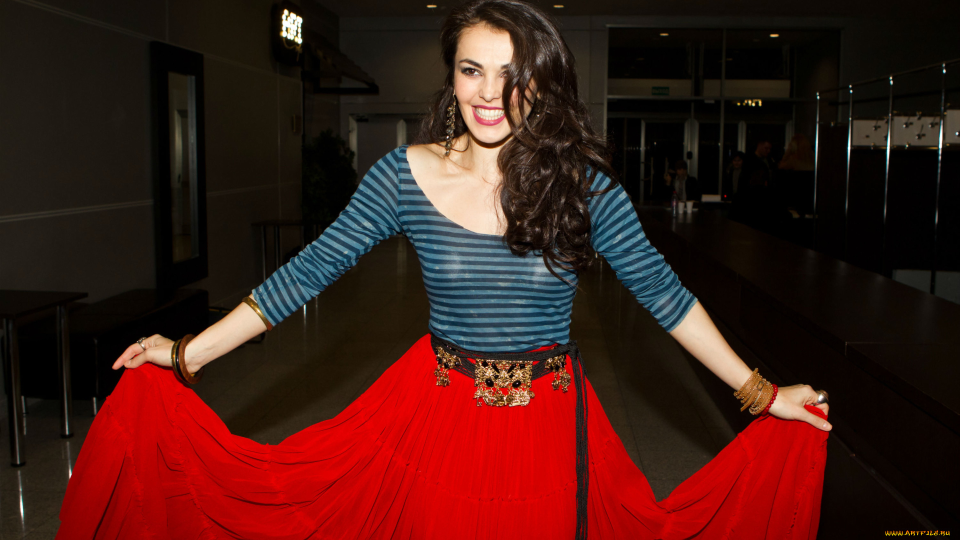 музыка, сати, казанова, певица, шатенка, топ, юбка, пояс
