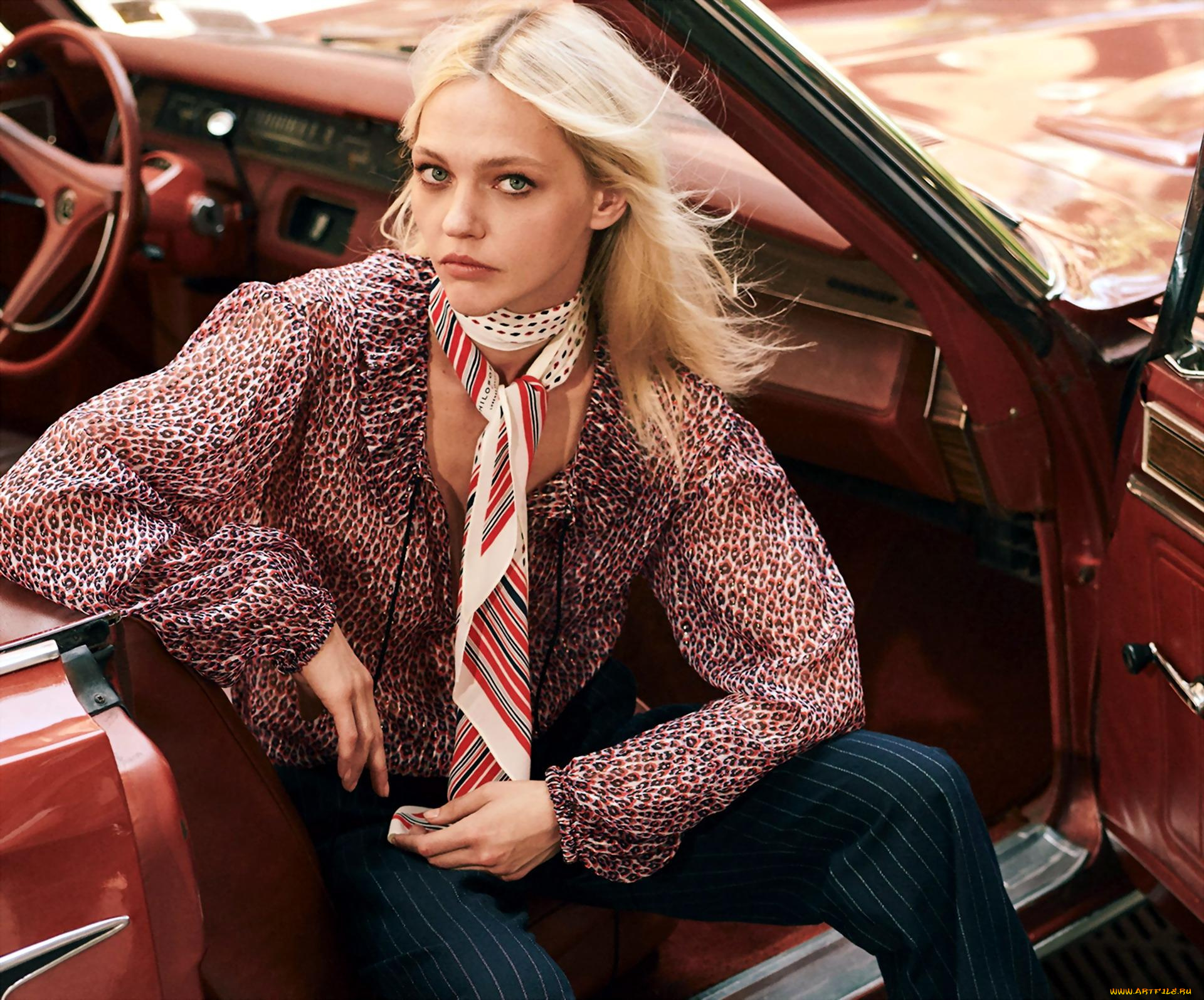 девушки, саша, пивоварова, модель, блондинка, шарф, блузка, машина