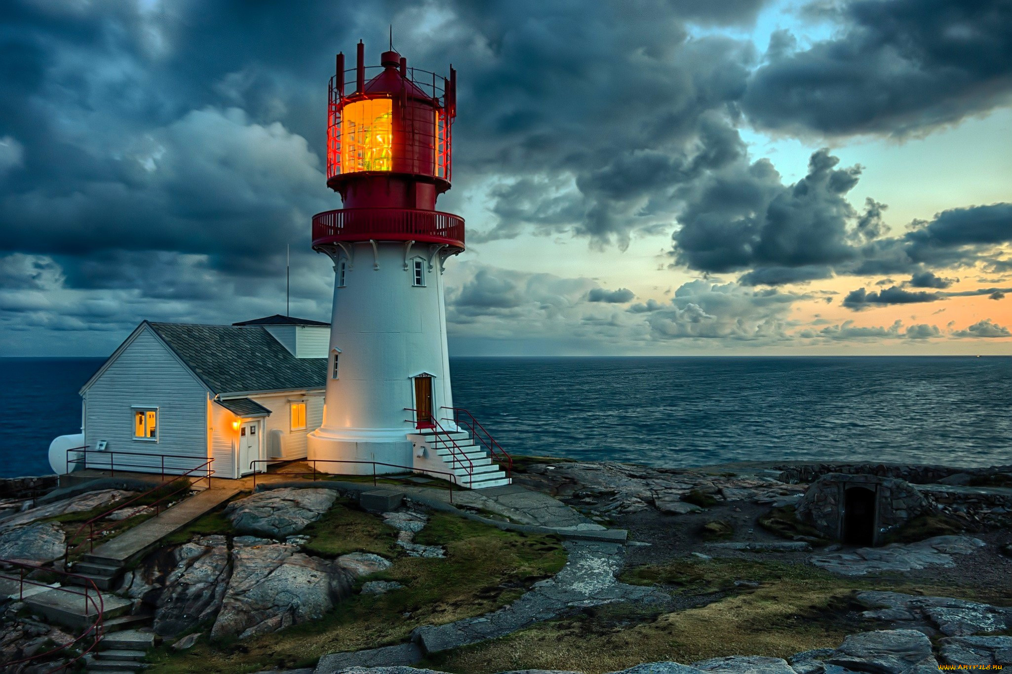 линдеснес, , норвегия, природа, маяки, маяк, дом, лестница, камни, берег, море, тучи