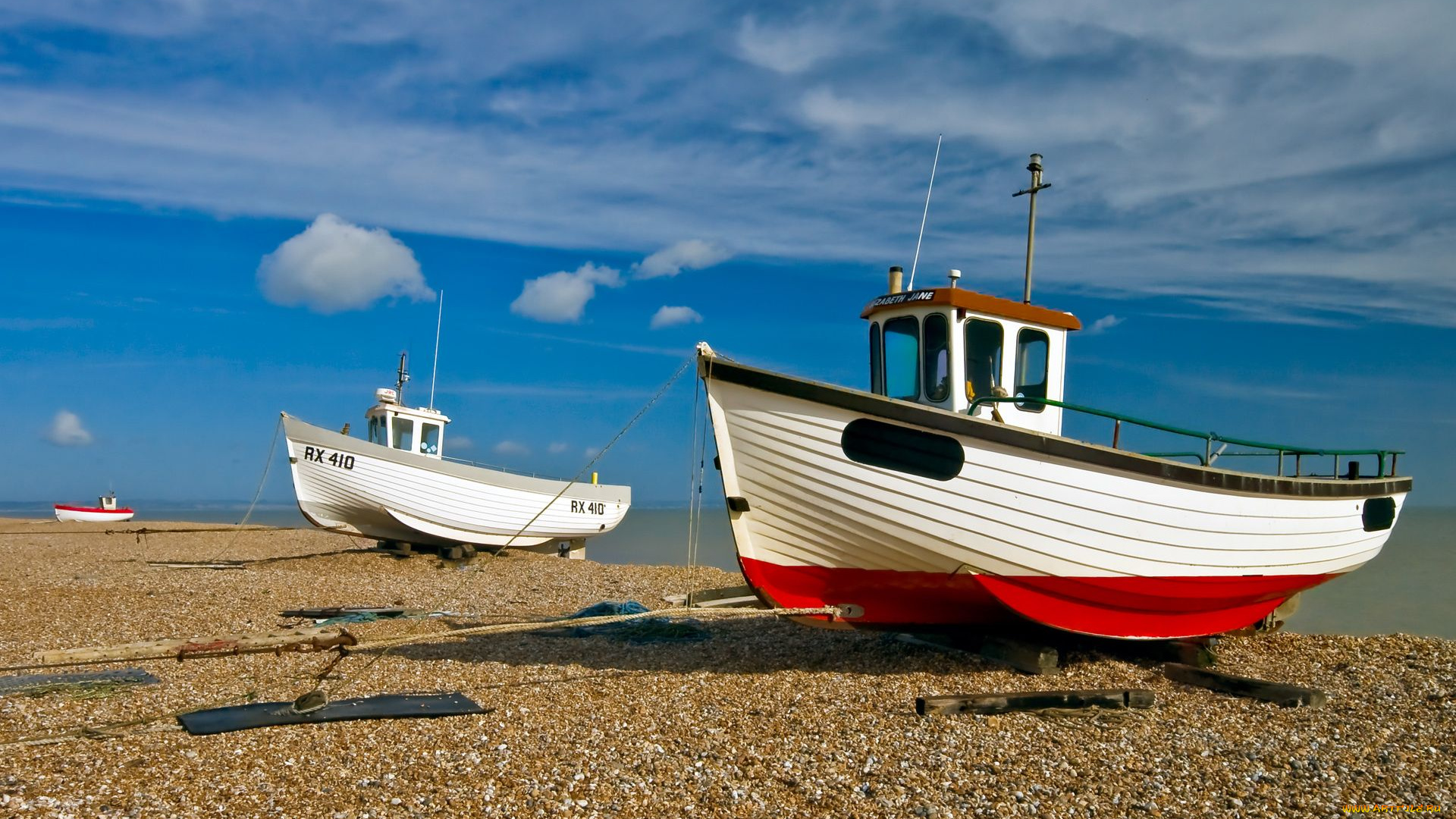 корабли, баркасы, буксиры