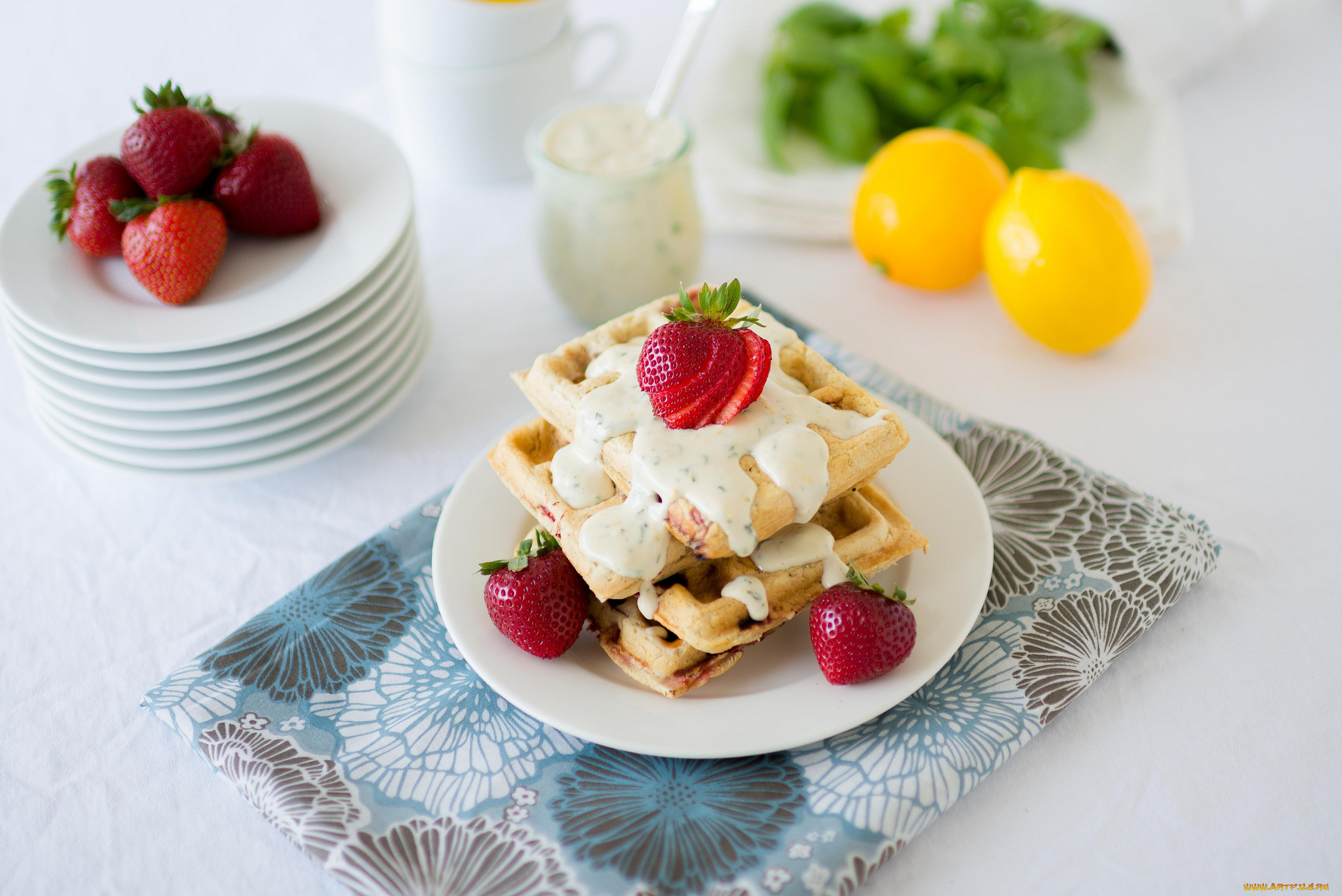 еда, пирожные, кексы, печенье, крем, клубника, лимоны, вафли