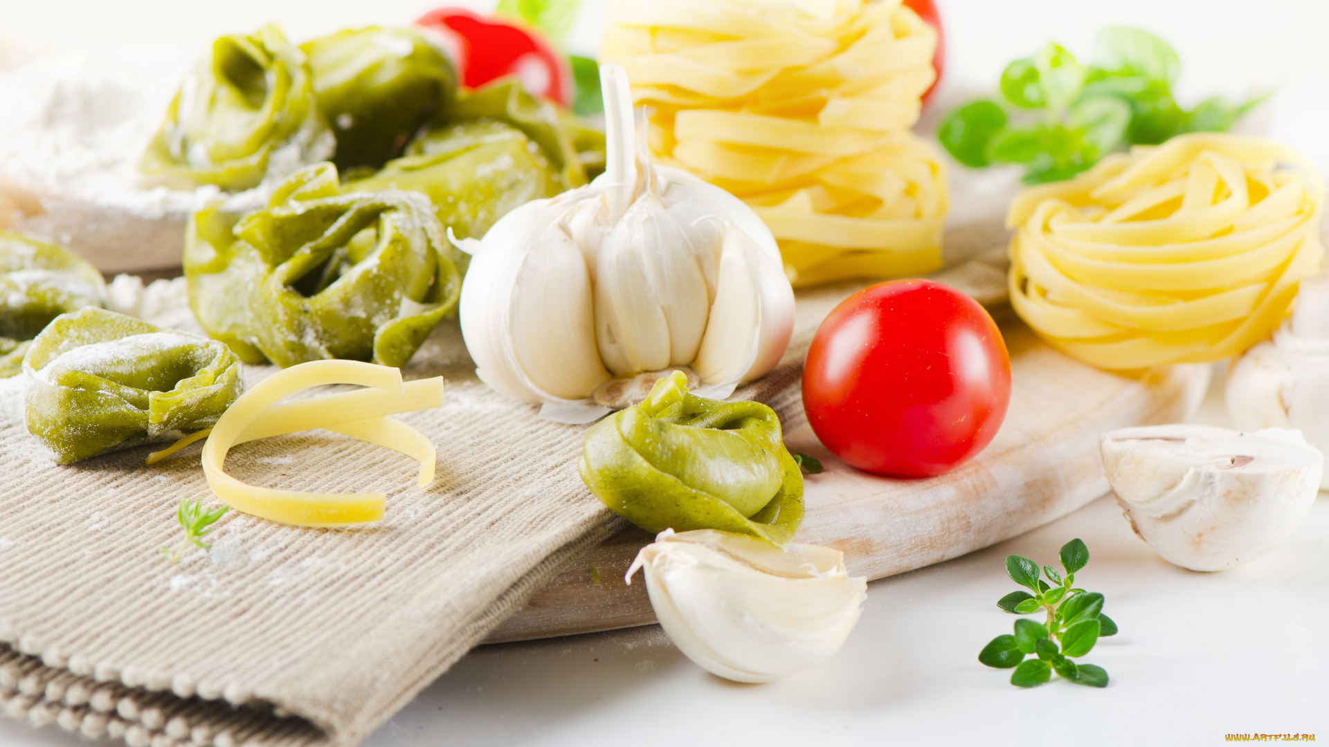 еда, разное, салфетка, чеснок, тортеллини, зелень, спагетти