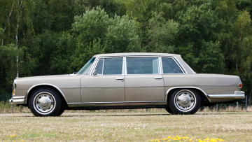 Картинка mercedes автомобили benz двигатели автобусы грузовики легковые подразделение daimler ag германия mercedes-benz