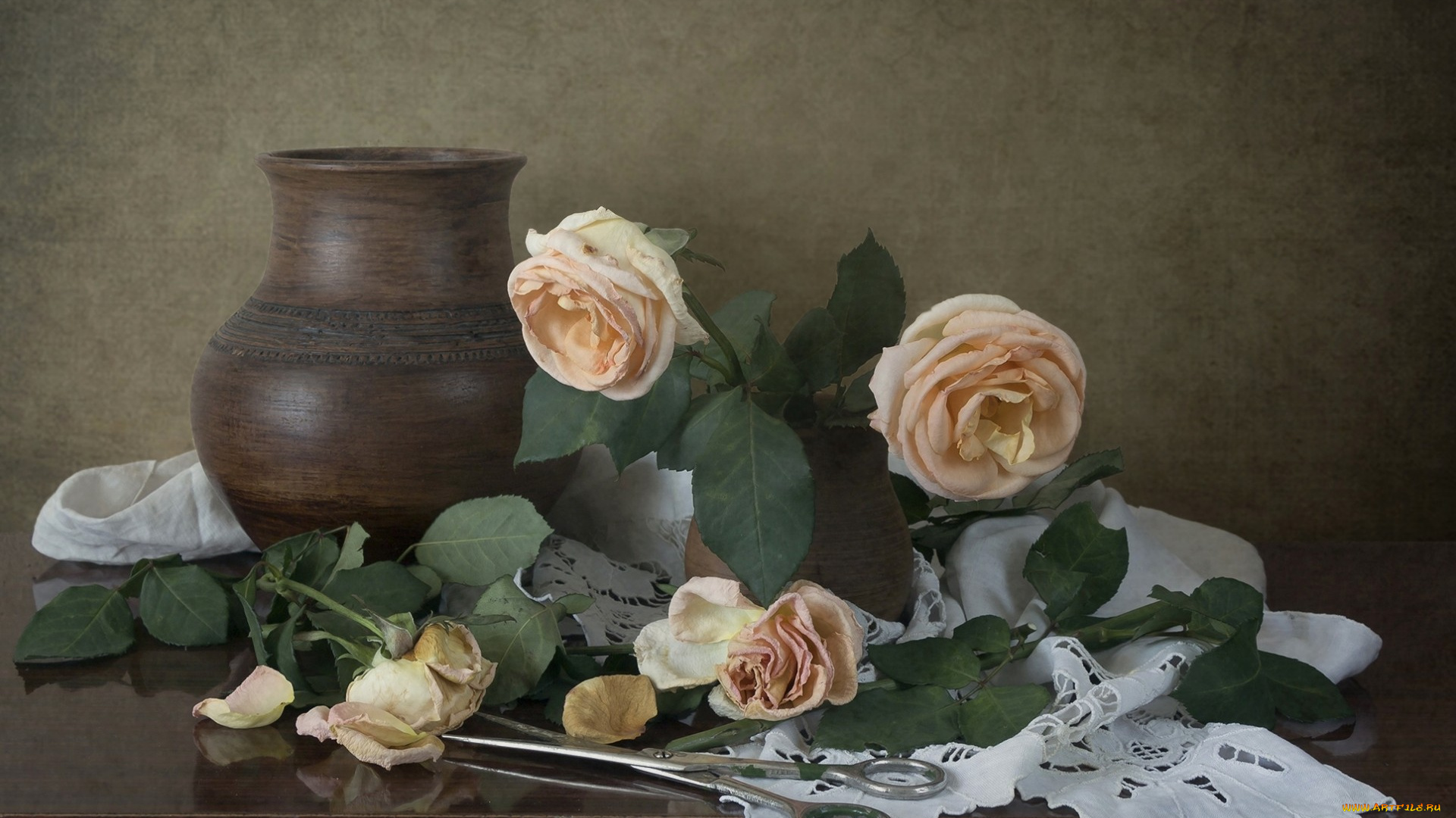 цветы, розы, бутоны, кувшин, ножницы, натюрморт, лепестки, винтаж