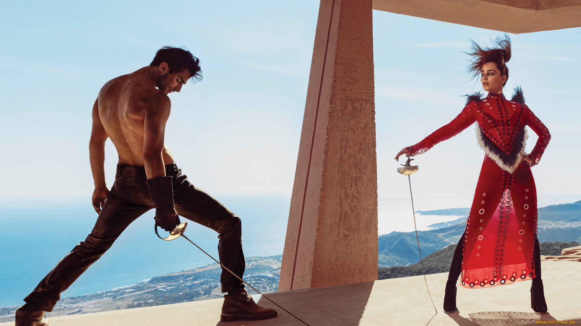 разное, мужчина, женщина, эмилия, кларк, emilia, clarke, актриса, модель, в, красном, прическа, наряд, шпага, дуэль, мужчина, пейзаж, море, побережье, фотограф, norman, jean, roy, harpers, bazaar