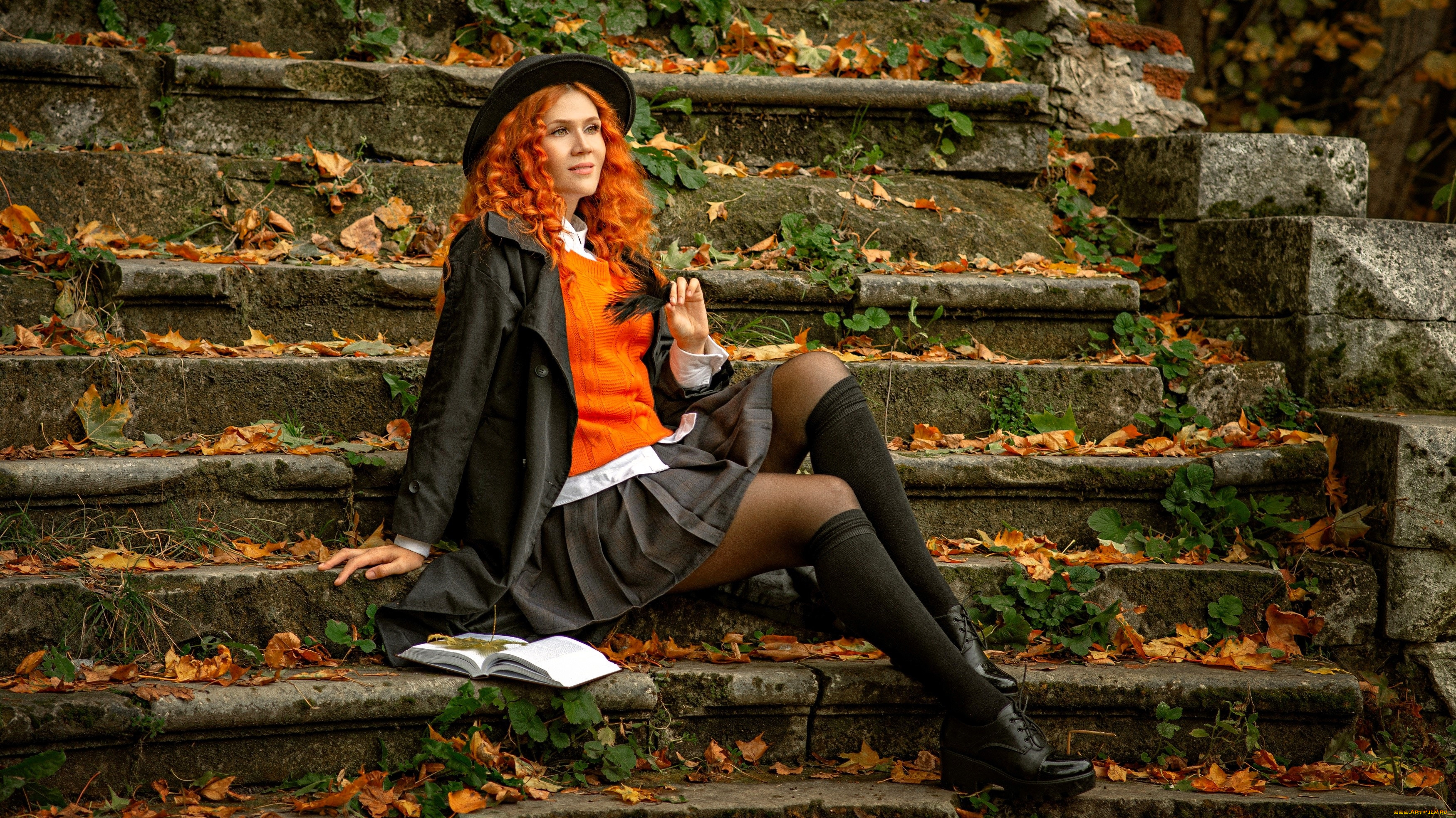 девушки, -, рыжеволосые, и, разноцветные, рыжая, шляпа, пальто, юбка, чулки, ботинки, ступени, листья, книга