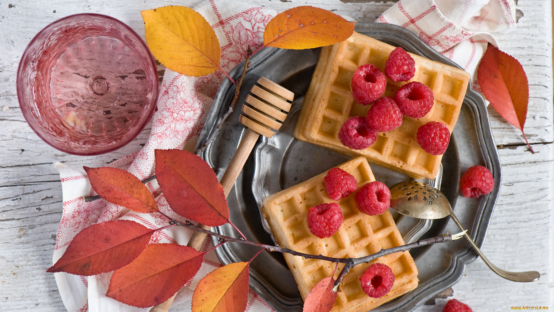 еда, пирожные, , кексы, , печенье, ветка, листья, малина, вафли