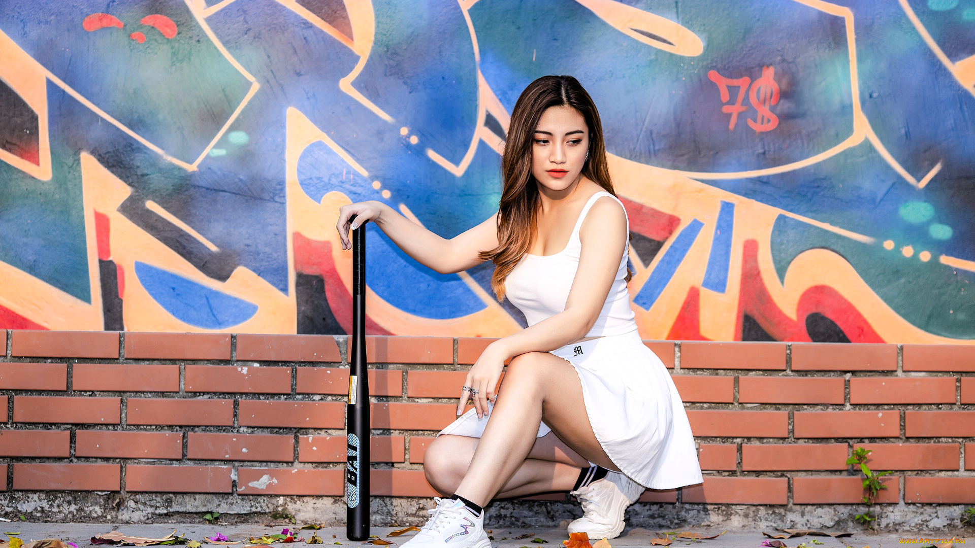 девушки, -, азиатки, шатенка, майка, юбка, кроссовки, бита, стена, граффити, листья