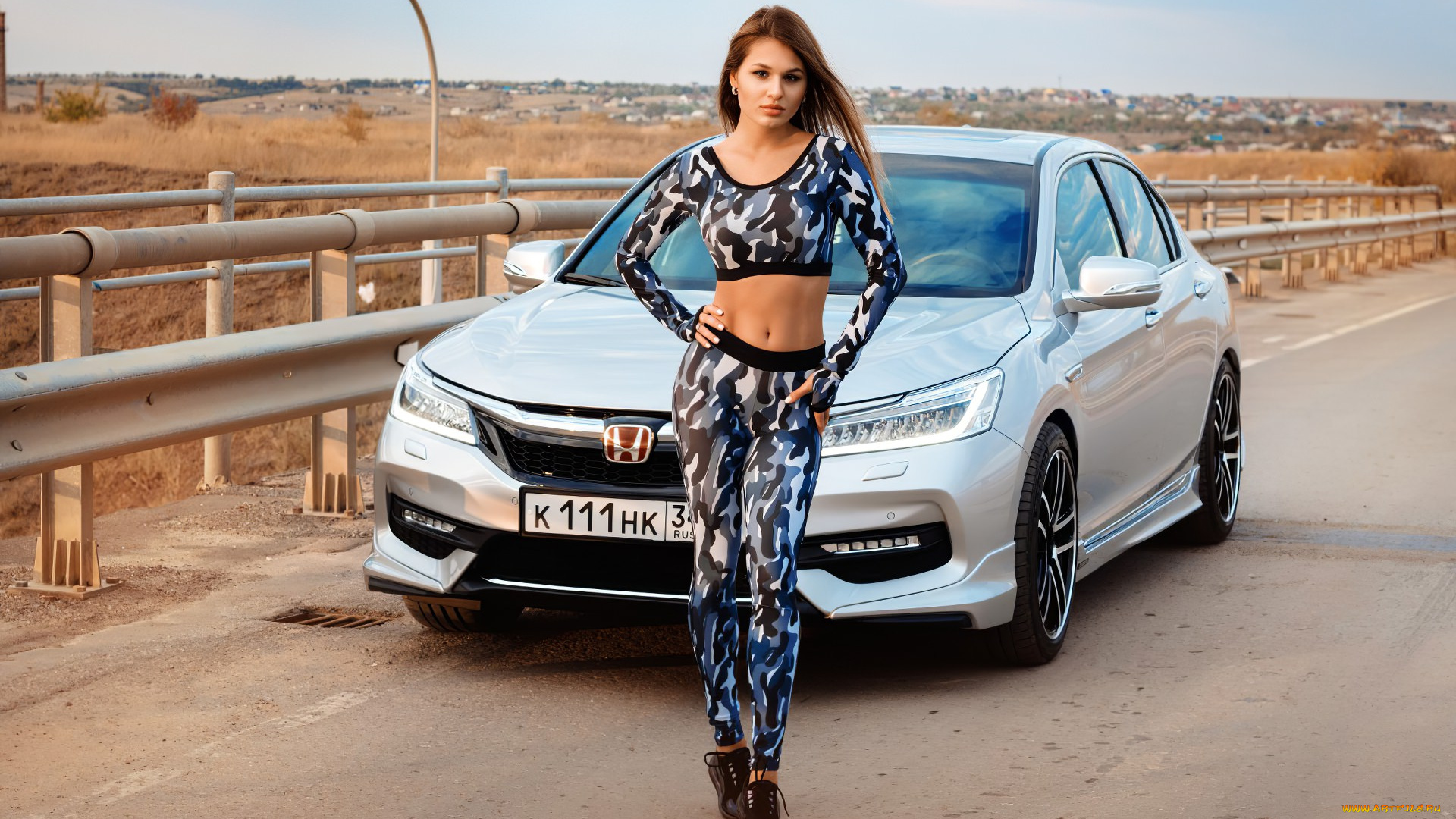 автомобили, -авто, с, девушками, брюнетка, женщины, на, открытом, воздухе, кроссовки, живот, с, автомобилями, спортивная, одежда, nike, honda