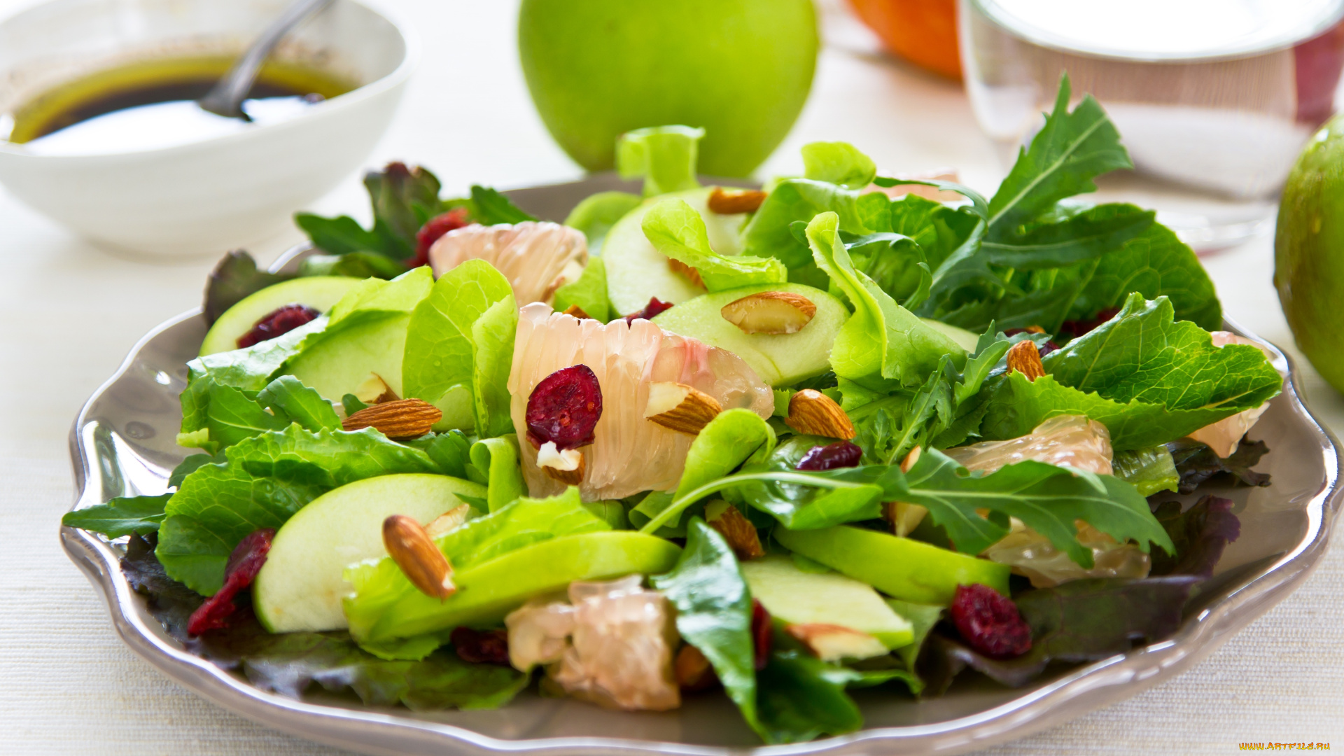 еда, салаты, , закуски, орехи, зелень, яблоки